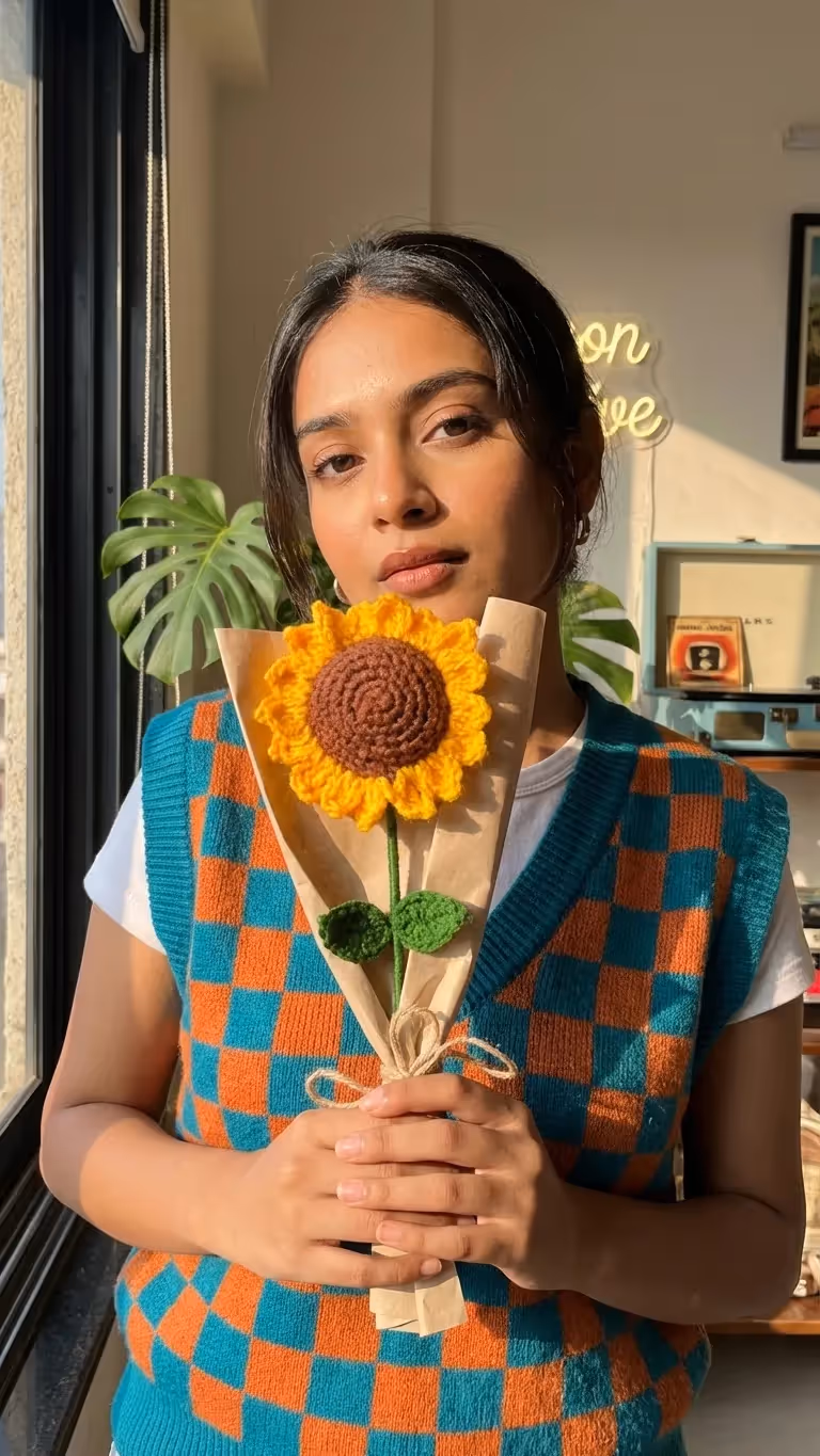 Cozy Bear Sunflower Crochet Bouquet - photo 2 of 5