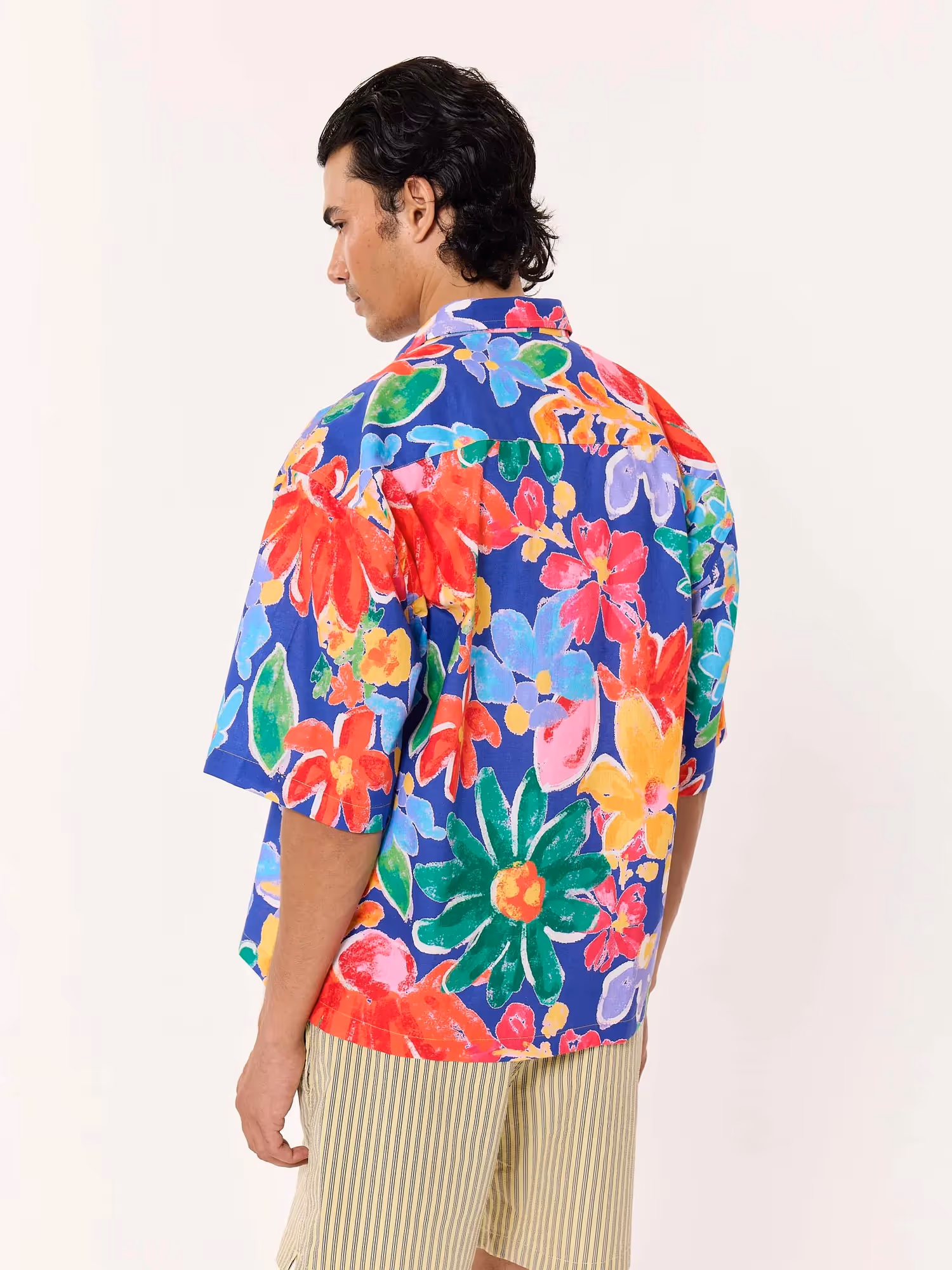 A Day in Tulum Printed Cropped Shirt image 5