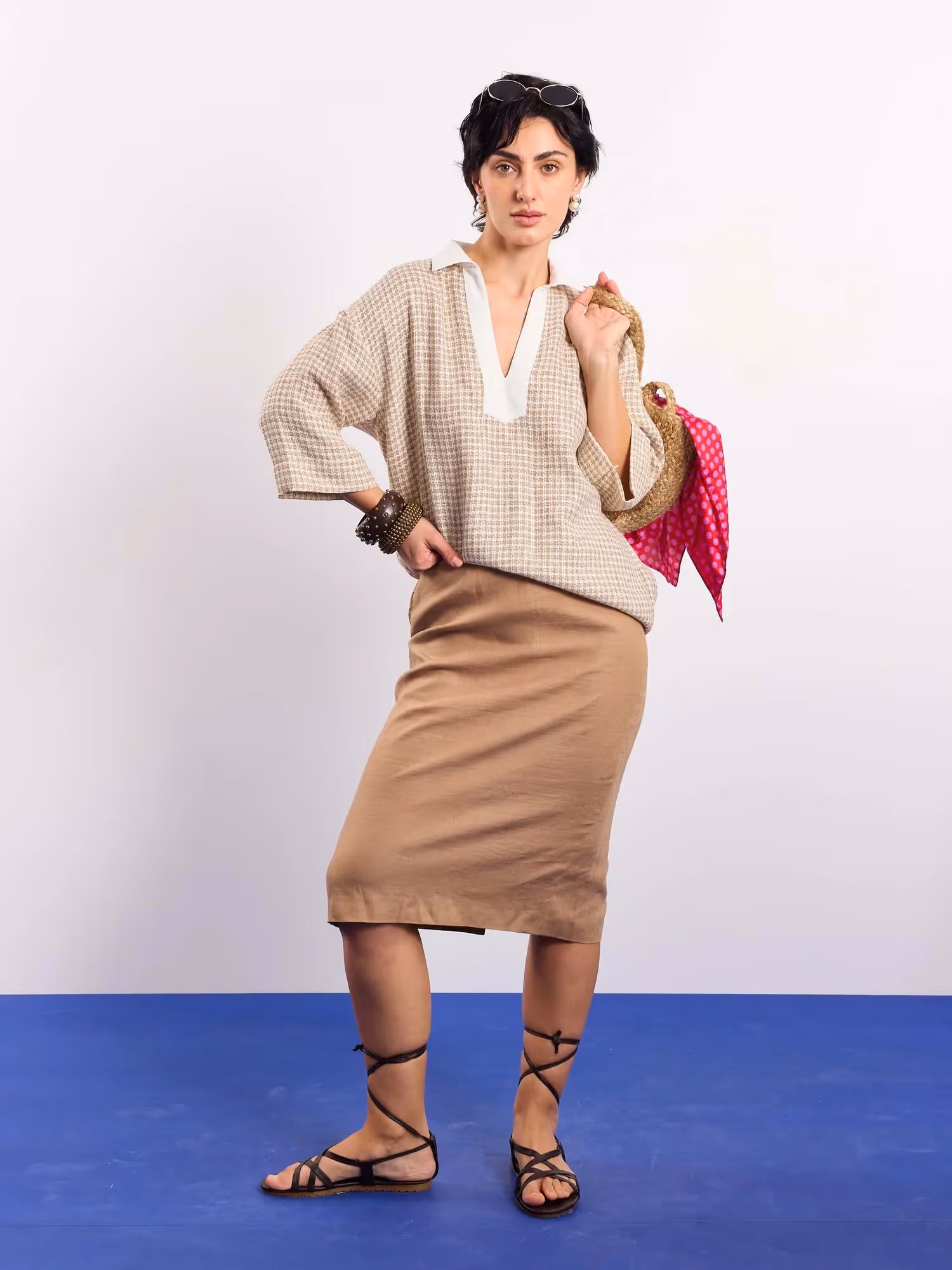 Beige Contrasting Collar Pullover image 2