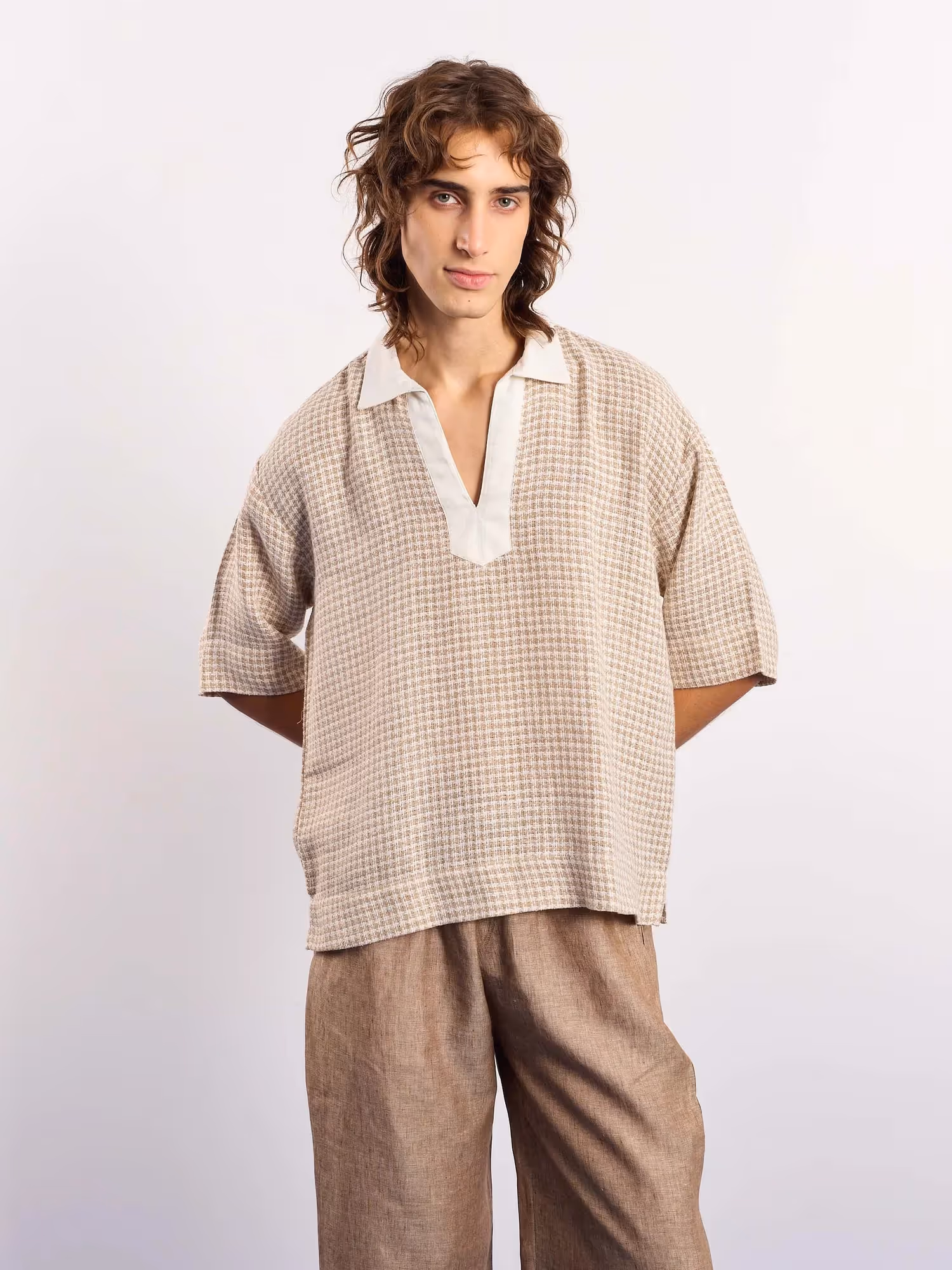Beige Contrasting Collar Pullover image 3