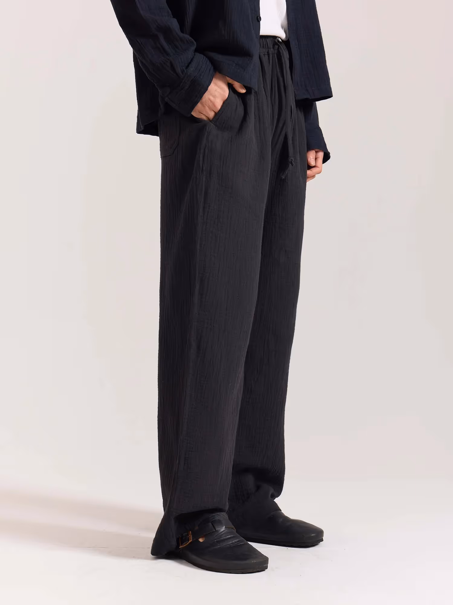 Black Gauze Pull-on Pants  image 3
