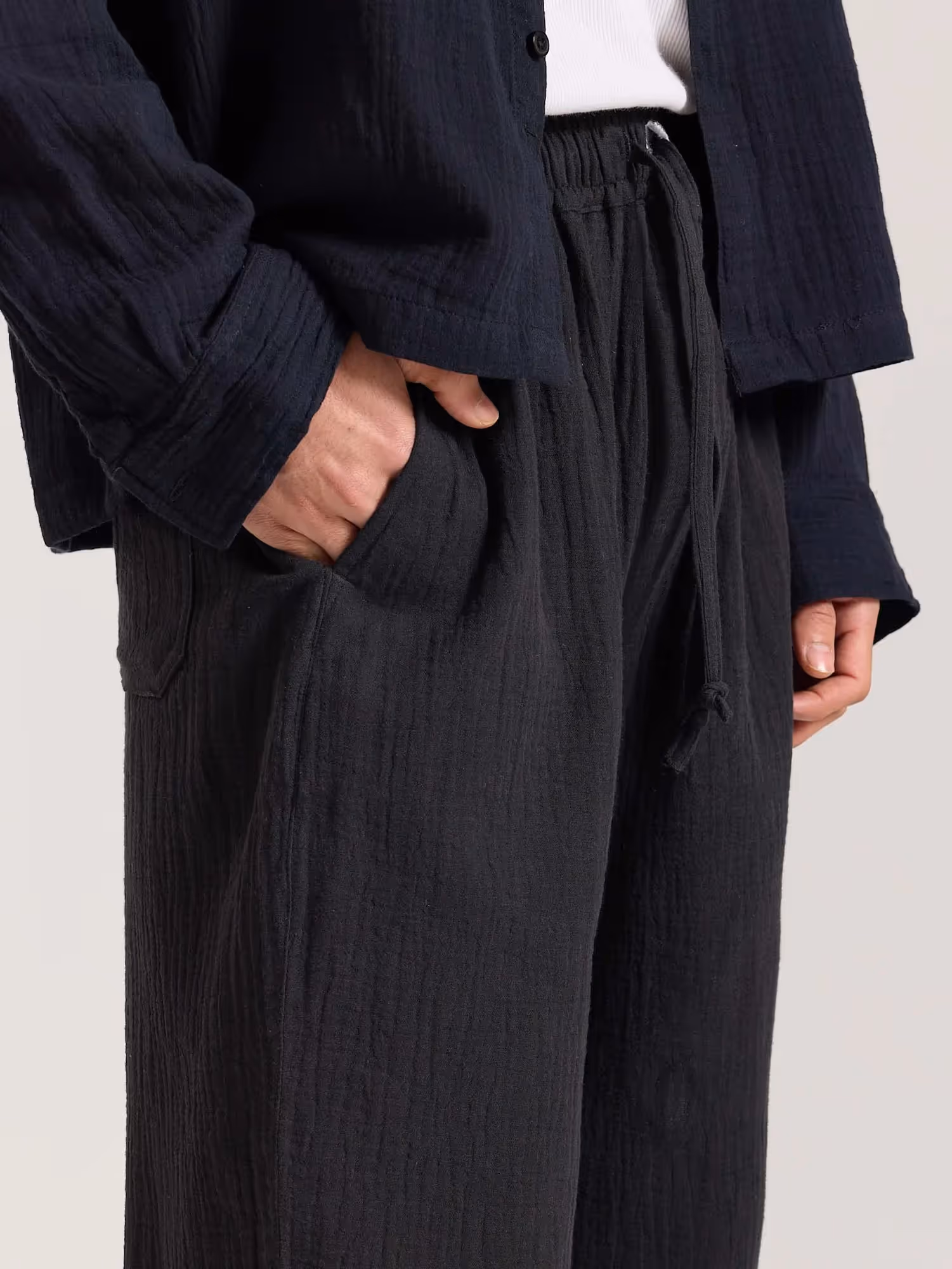 Black Gauze Pull-on Pants  image 4