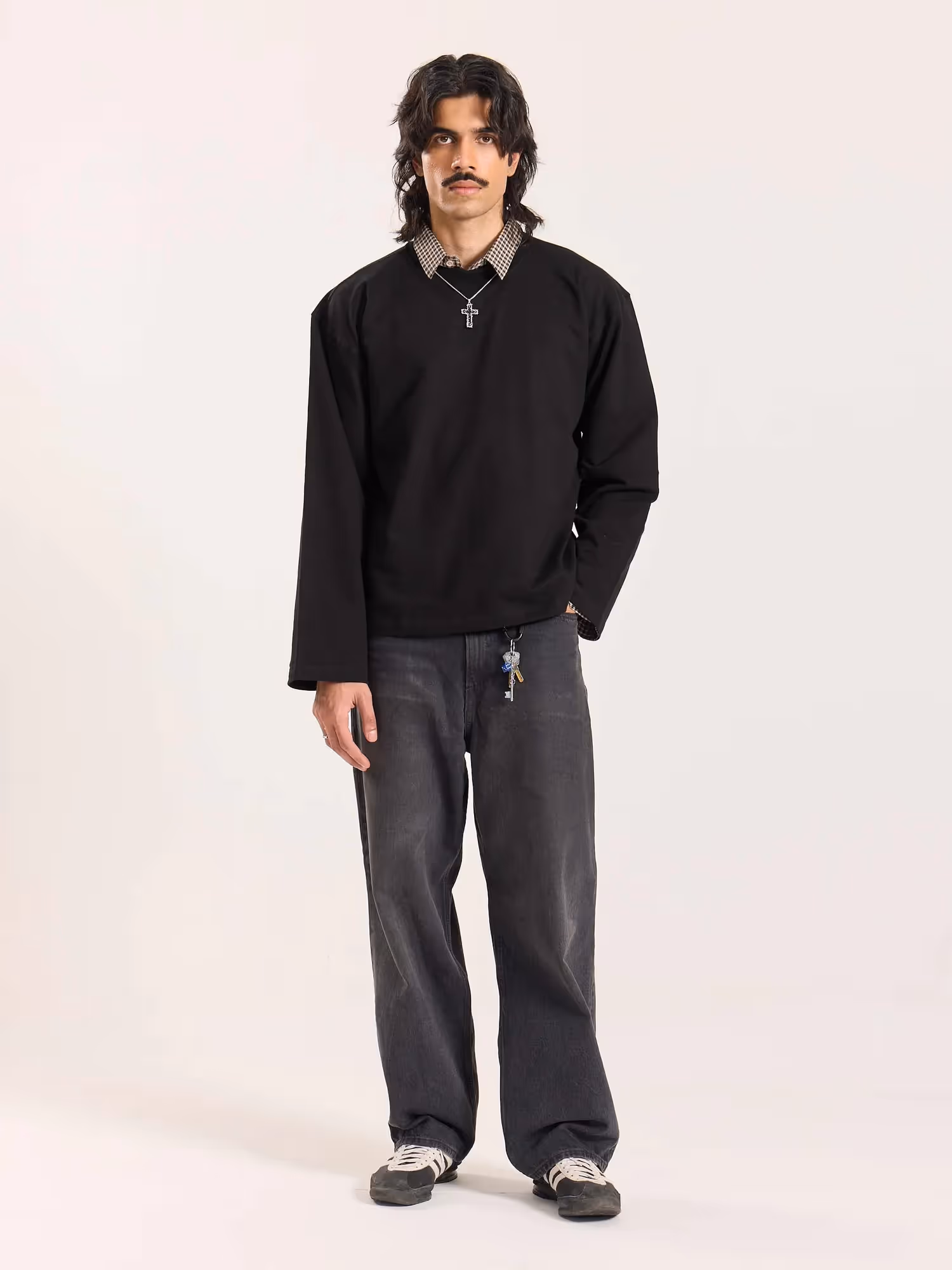 Black Loose Fit Cropped T-Shirt image 1