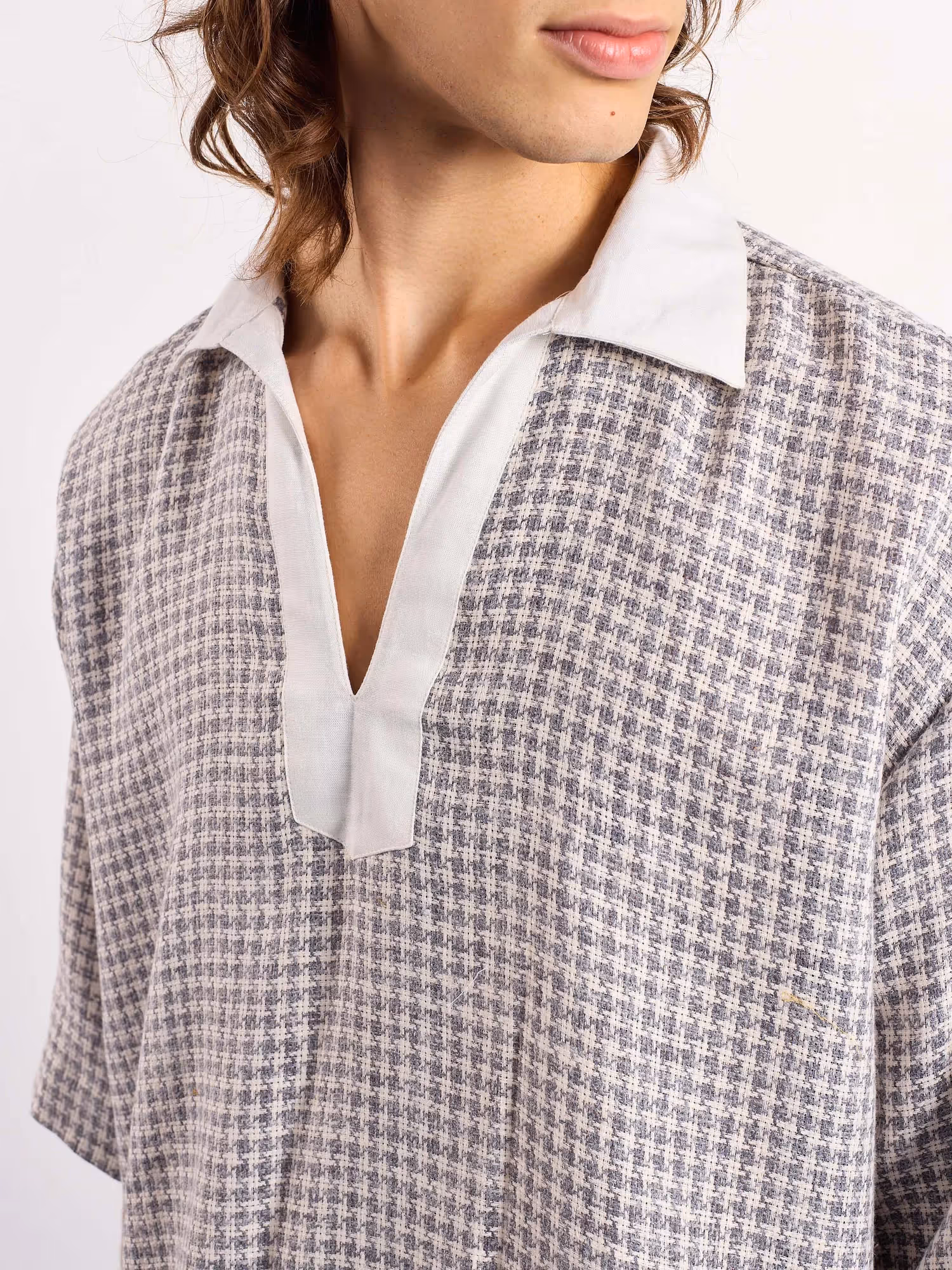 Blue Contrasting Collar Pullover image 5