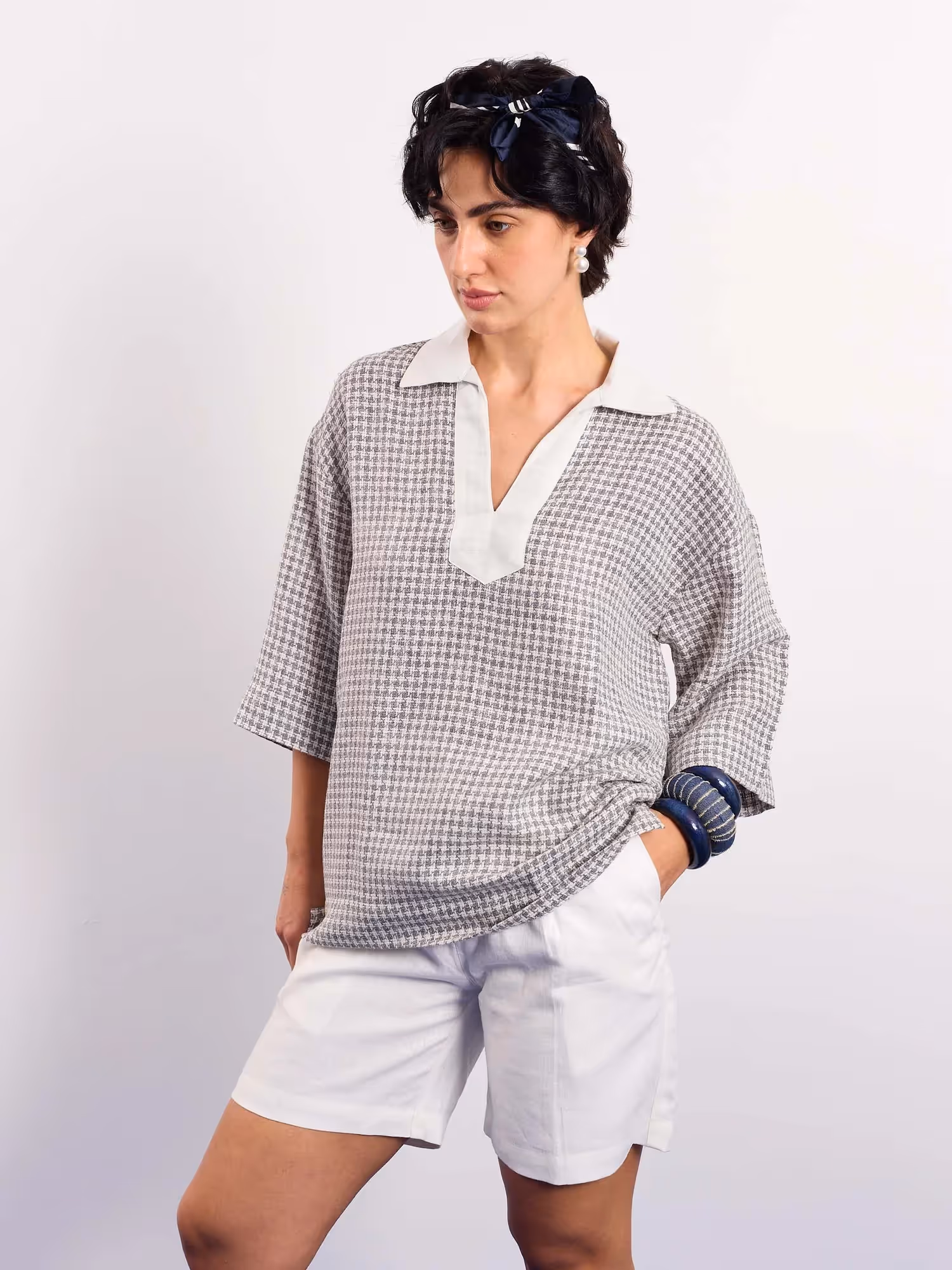 Blue Contrasting Collar Pullover image 7