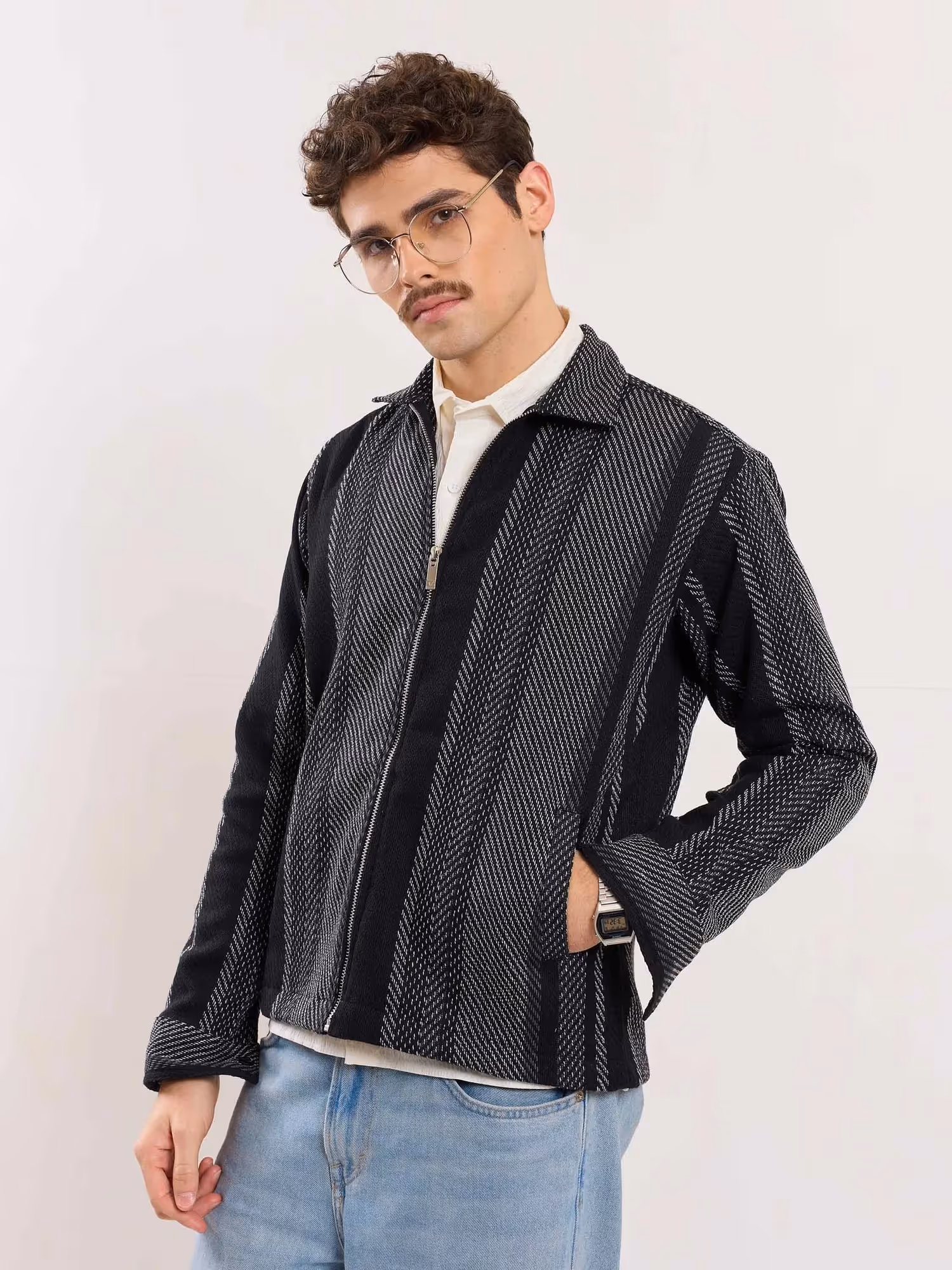 Cropped Fit Textured Zipper Jacket image 4