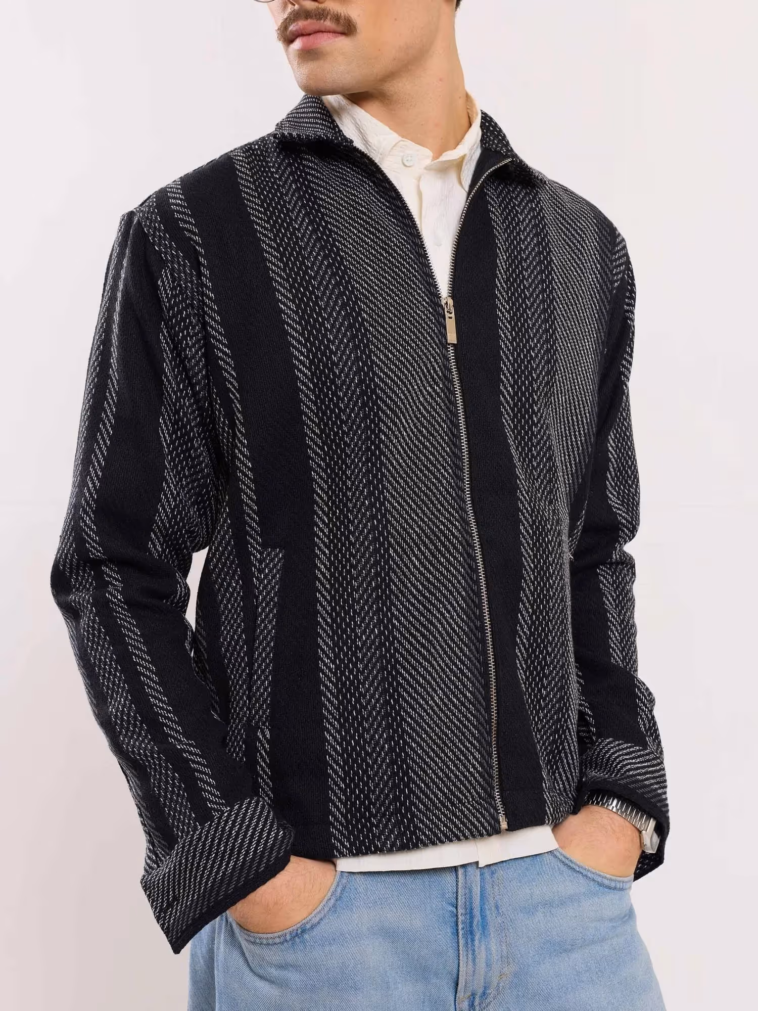 Cropped Fit Textured Zipper Jacket image 5