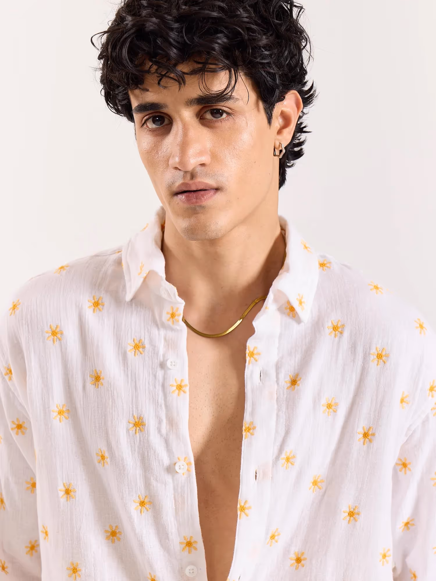 Daisy Dew Embroidered Gauze Holiday Shirt image 6