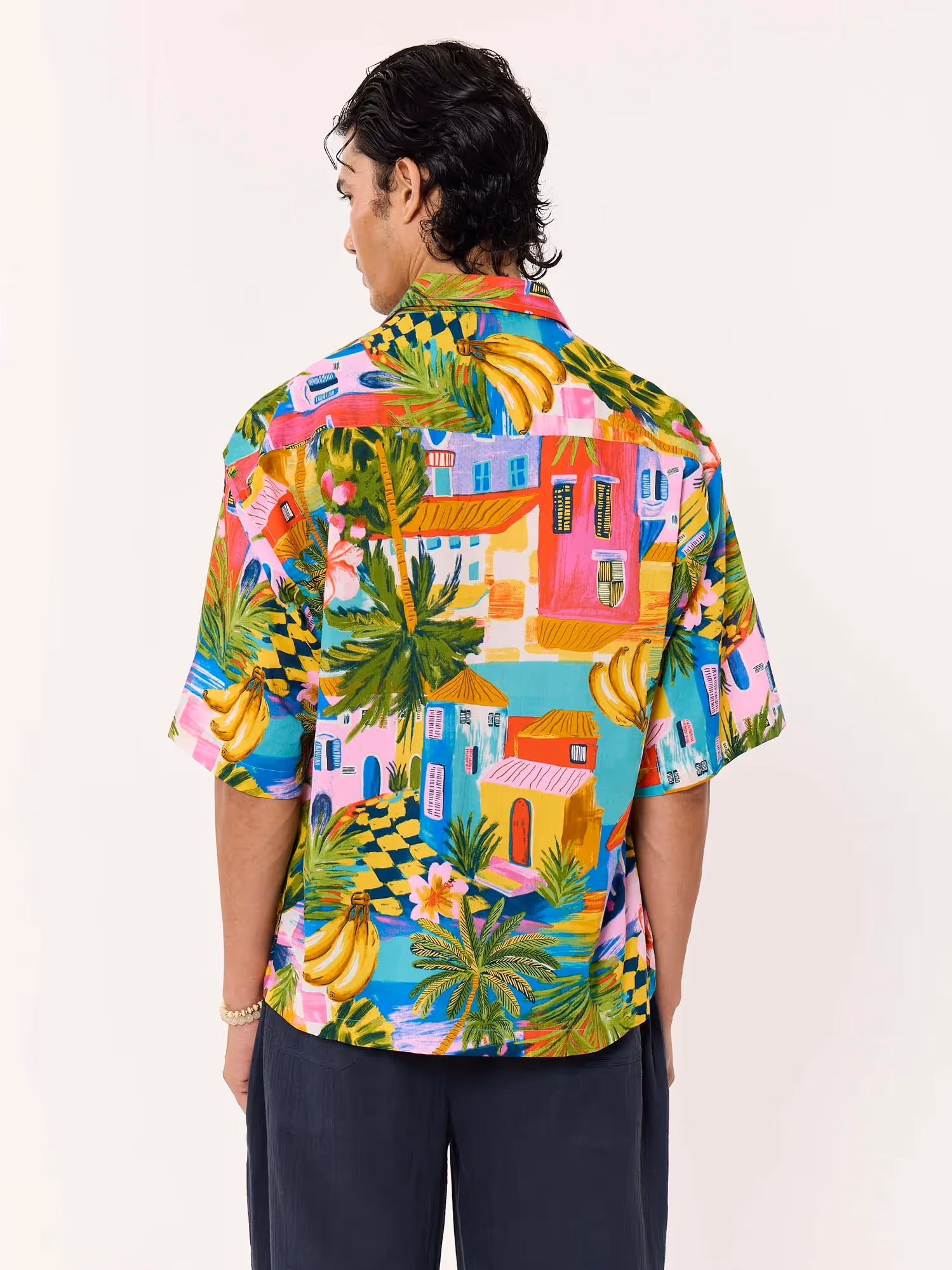 Goa Calling Printed Cropped Shirt image 6