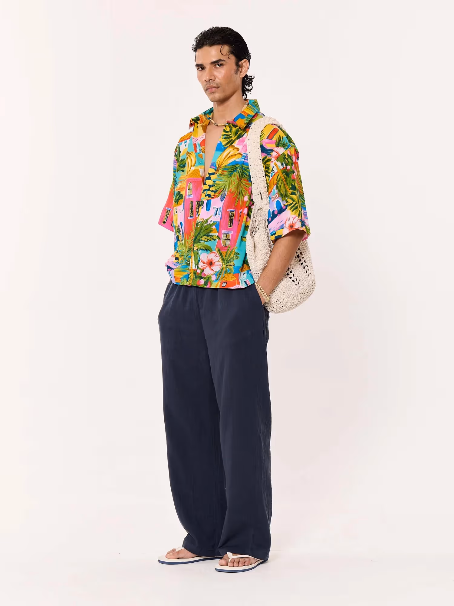 Goa Calling Printed Cropped Shirt image 8