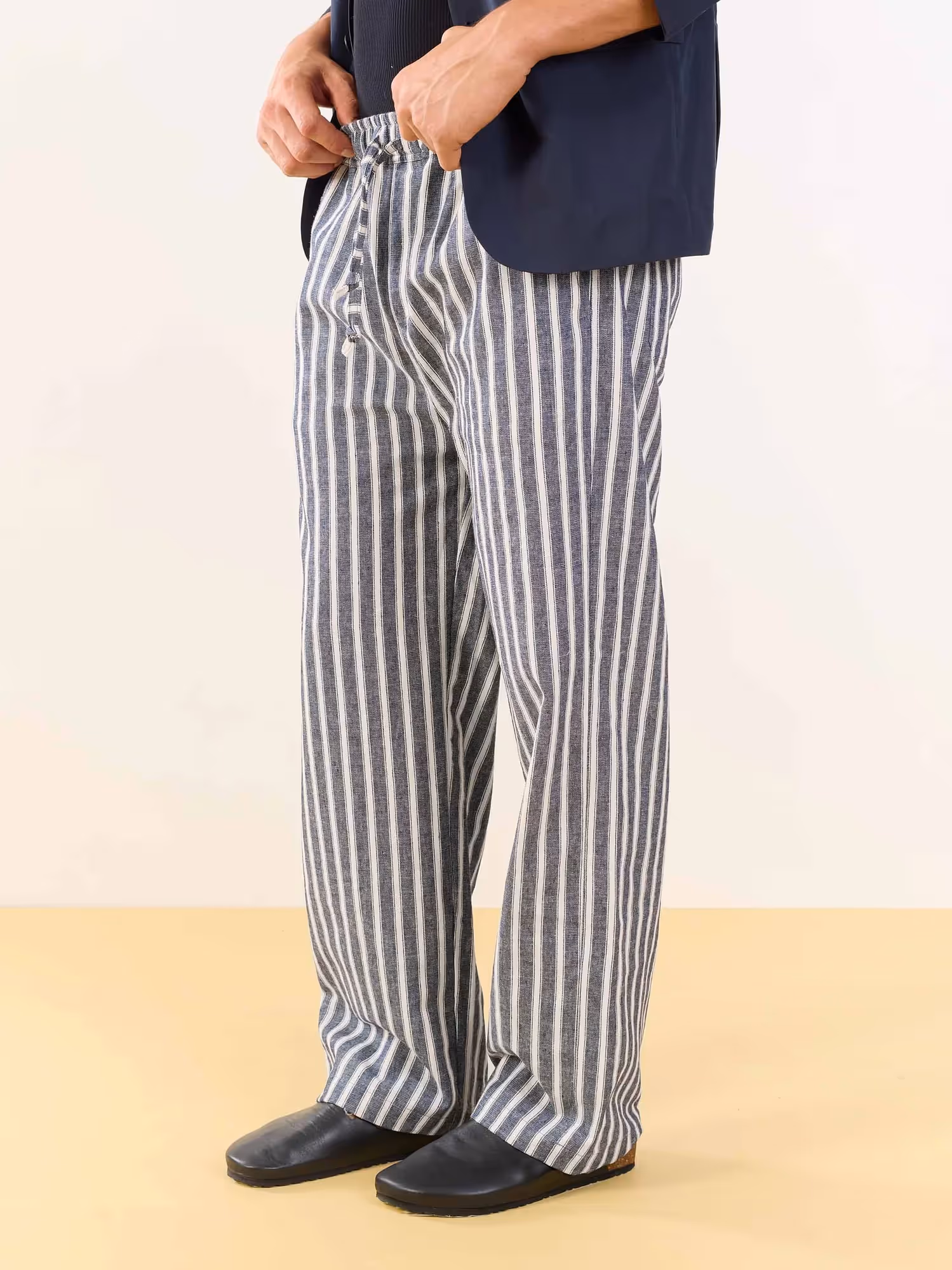 Grey Striped Linen Pull-on Pants image 4