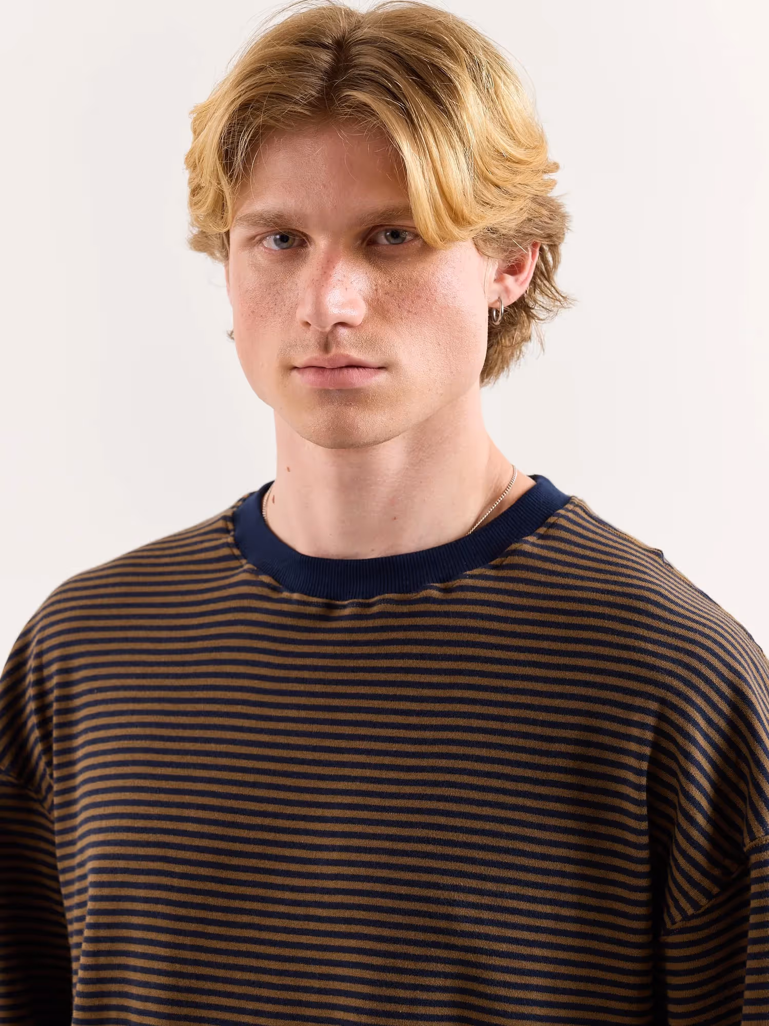 Navy and Dark Beige Knit Striped Loose Fit Cropped T-Shirt image 6