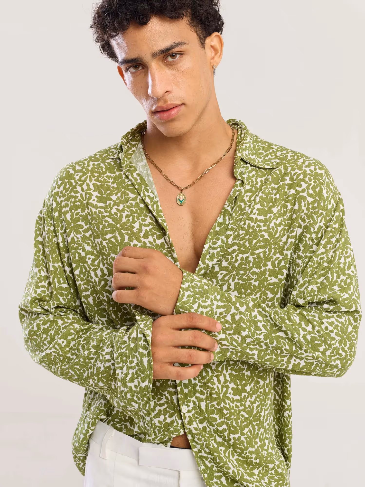 Olive Floral Wrinkled Shirt image 7