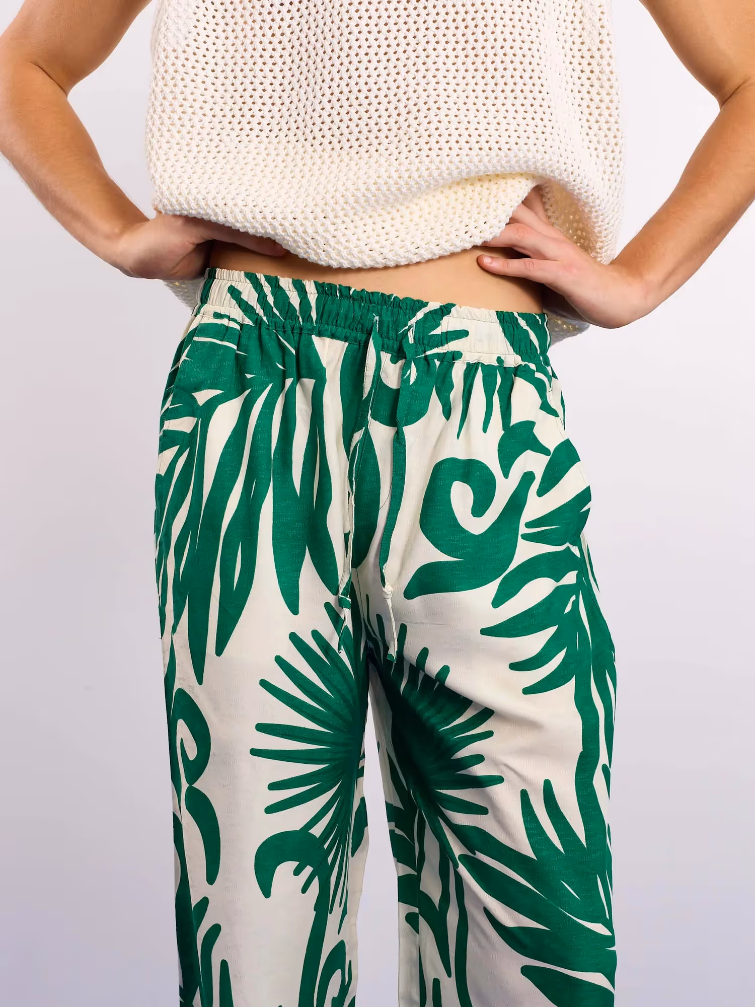 Palmera Pull-on Pants image 5