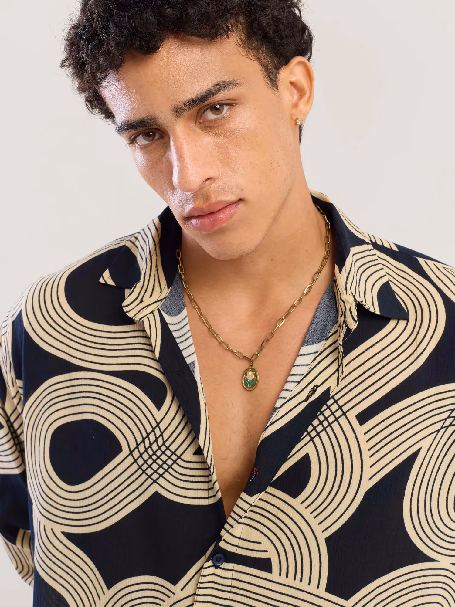 Retro Ripples Wrinkled Shirt image 7