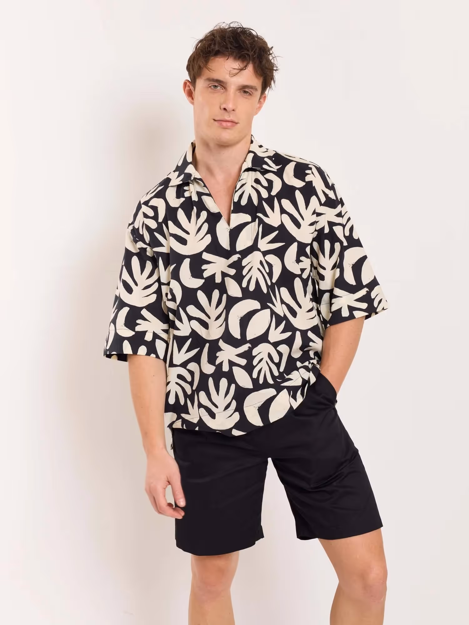 Tropical Printed Pullover image 3