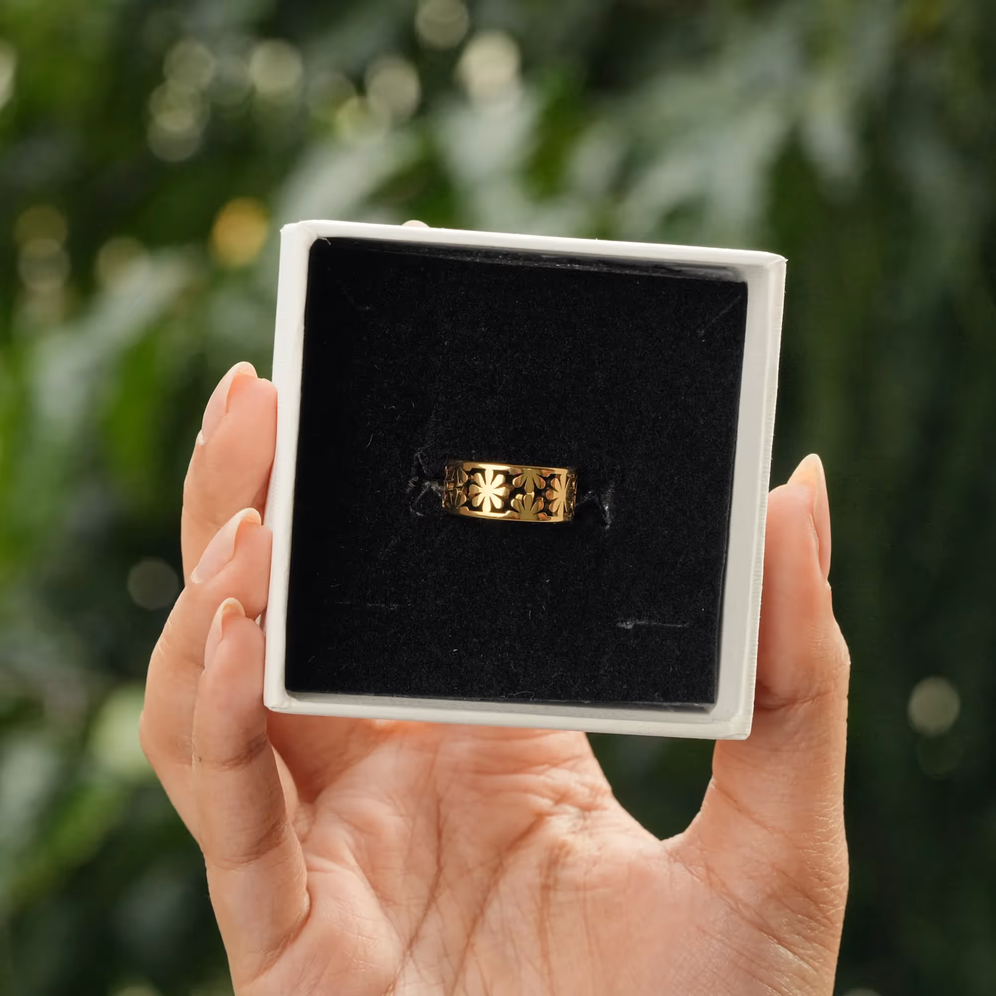 Floral Band Ring image 4