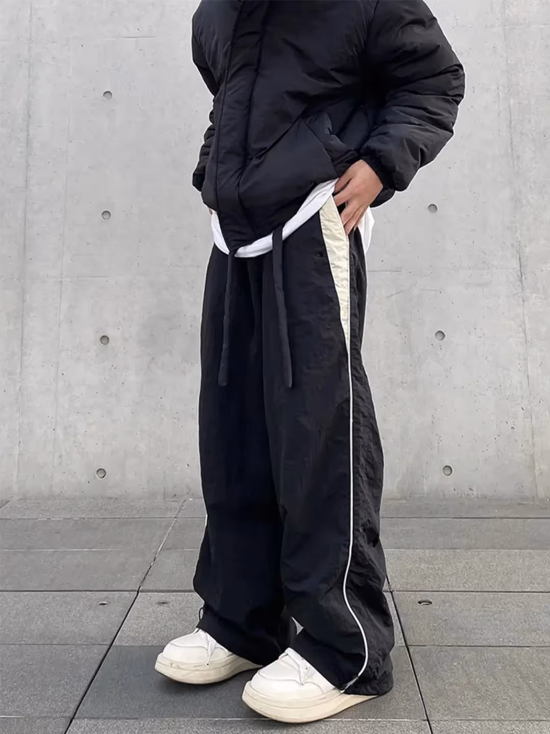 Black Contrast Piping Detail Trackpants image 5