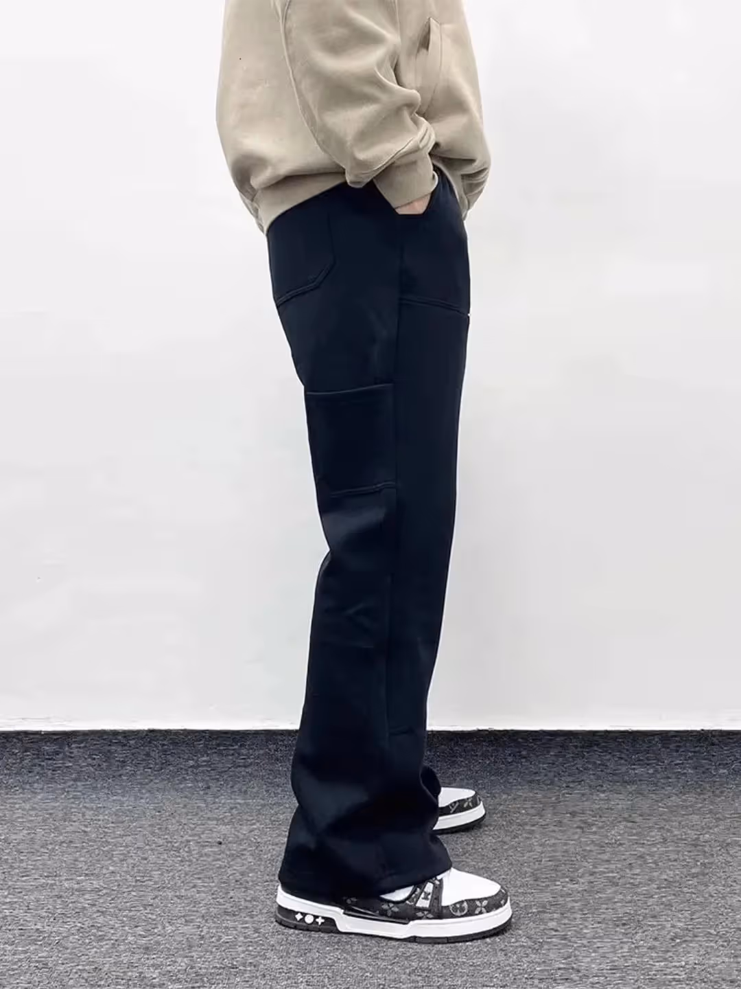 Carpenter Sweatpants image 6