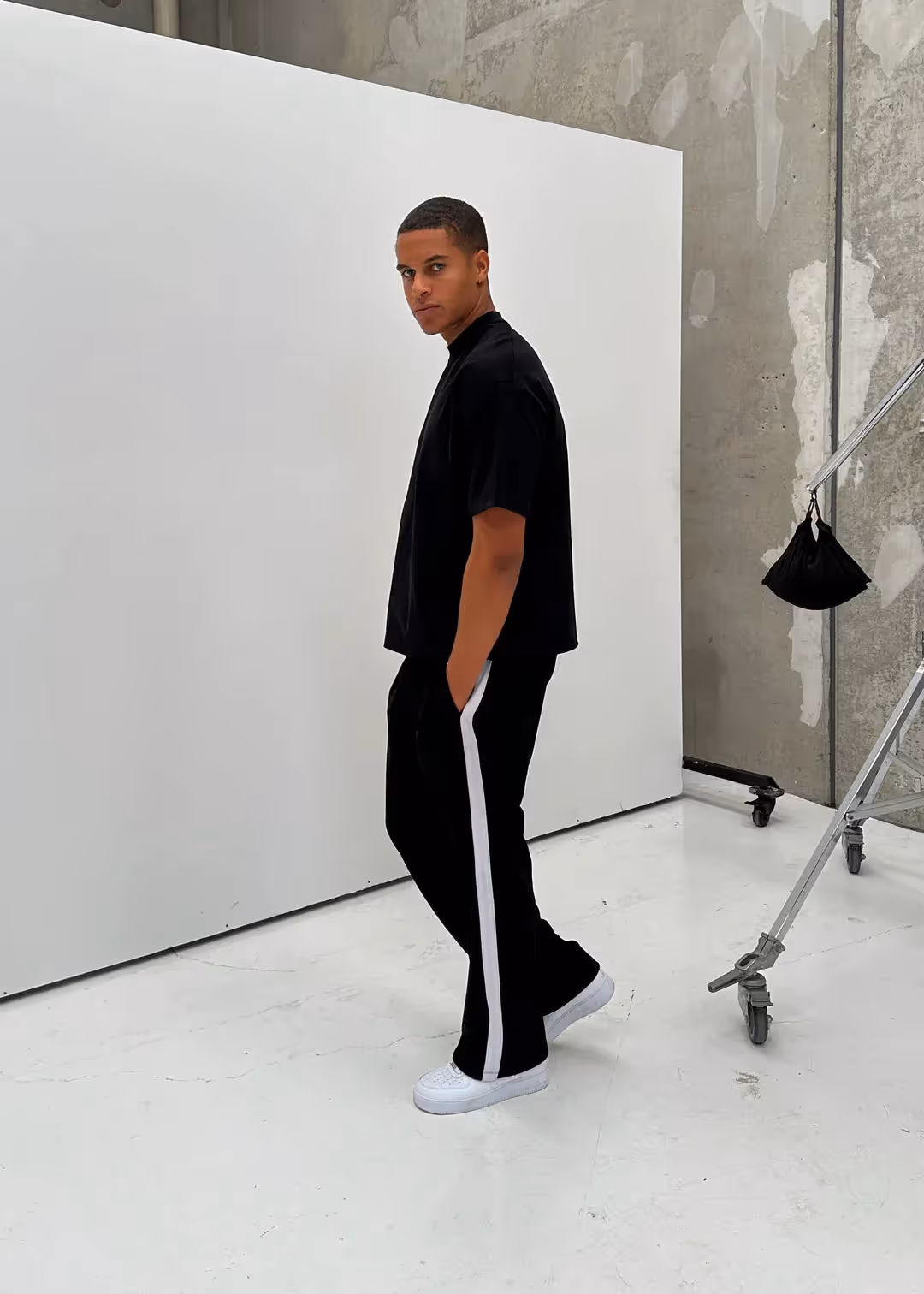 Classic Sportswear Box Tee  image 3