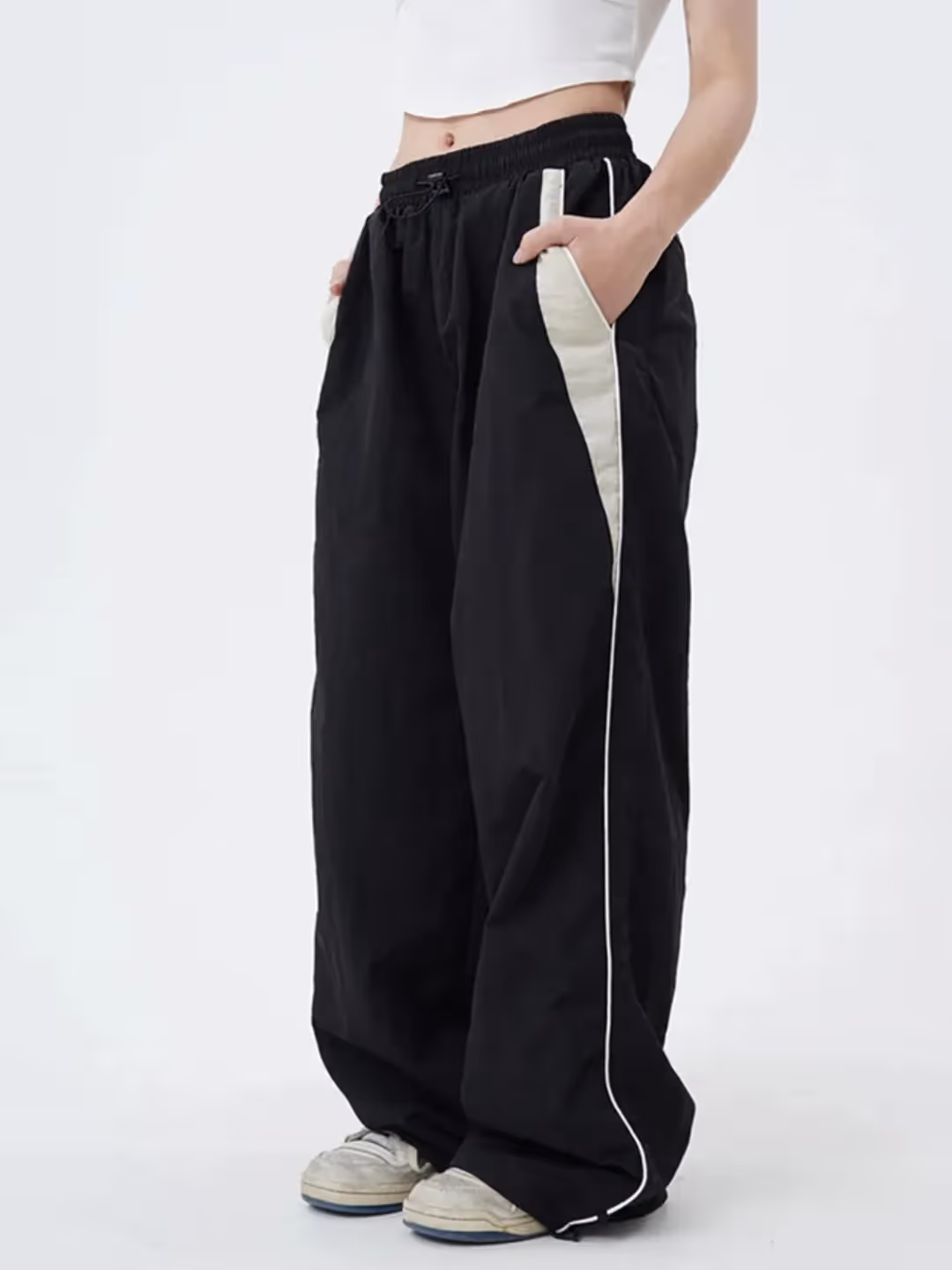 Contrast Piping Trackpant  image 3