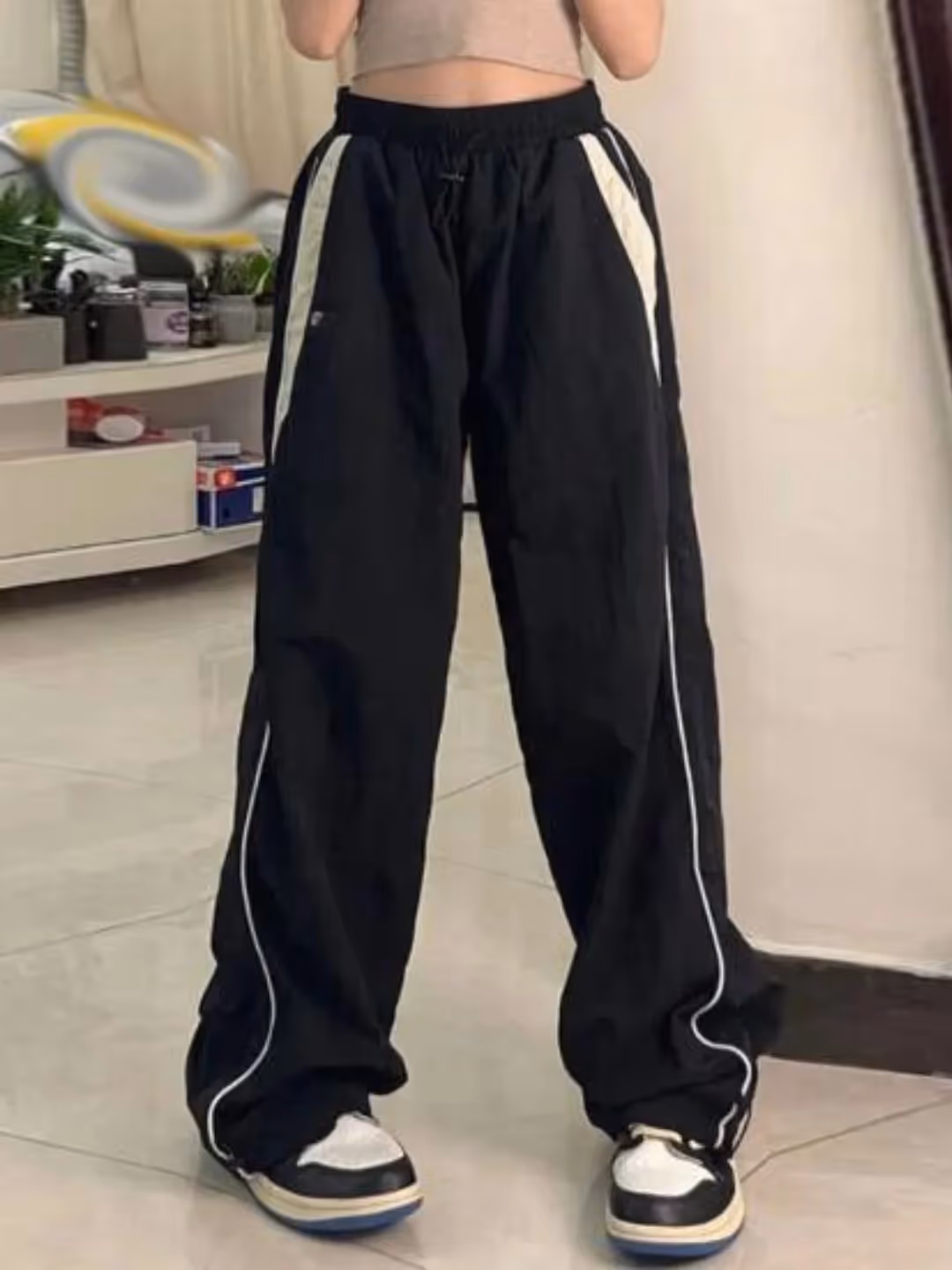 Contrast Piping Trackpant  image 5