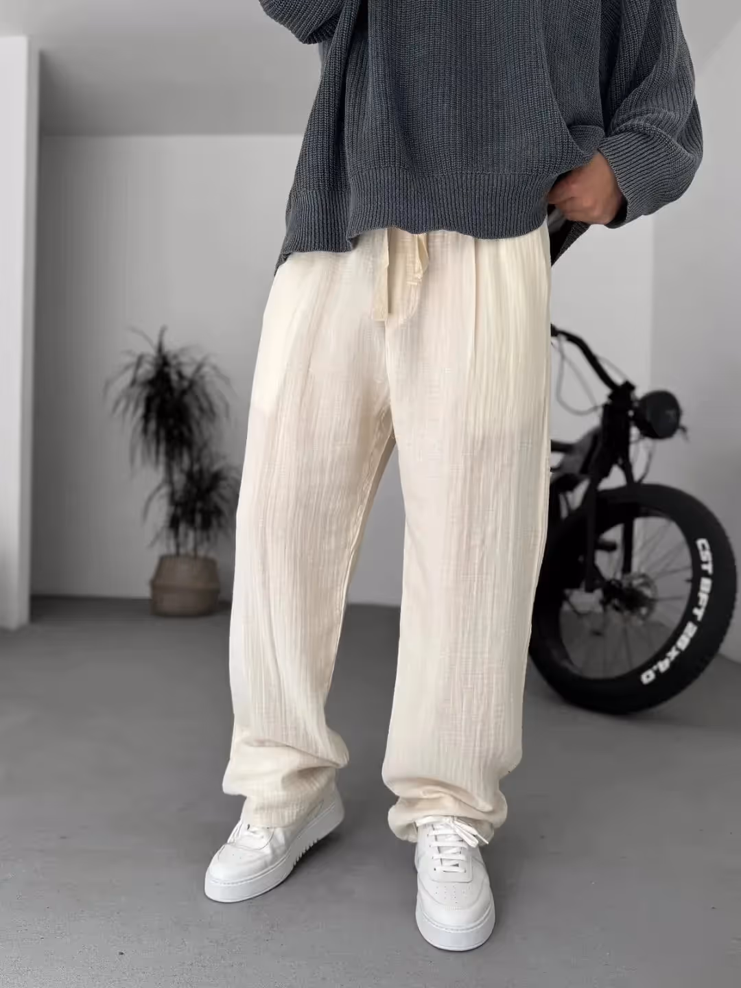 Elvis Gauze Pants  image 10