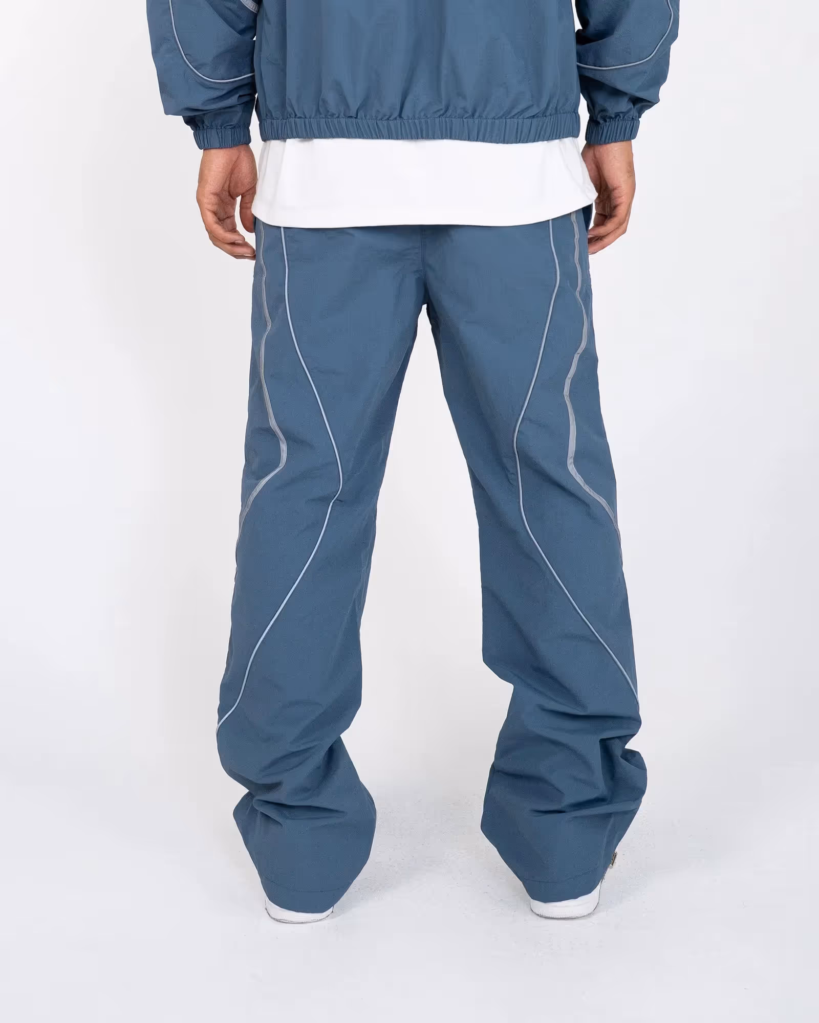 Iconic Nylon Trackjacket and Trackpant  image 20