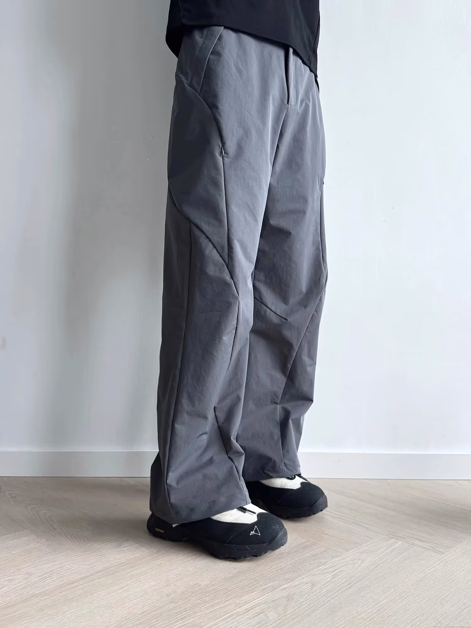 Kevil Nylon Pant image 2