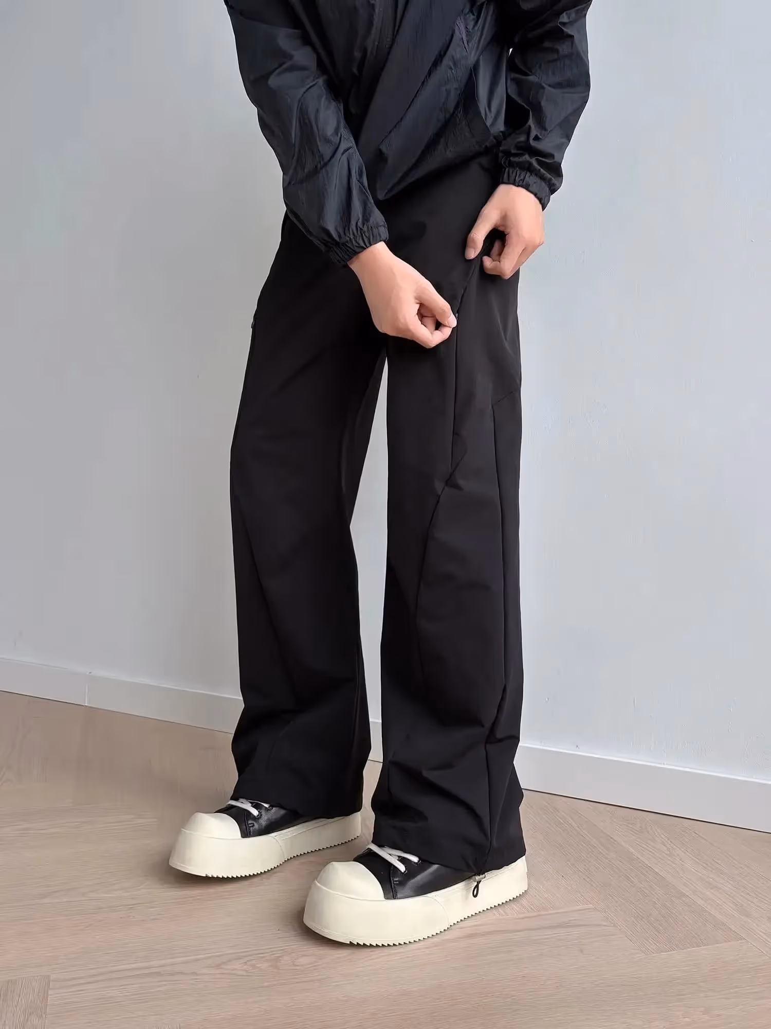 Kevil Nylon Pant image 5