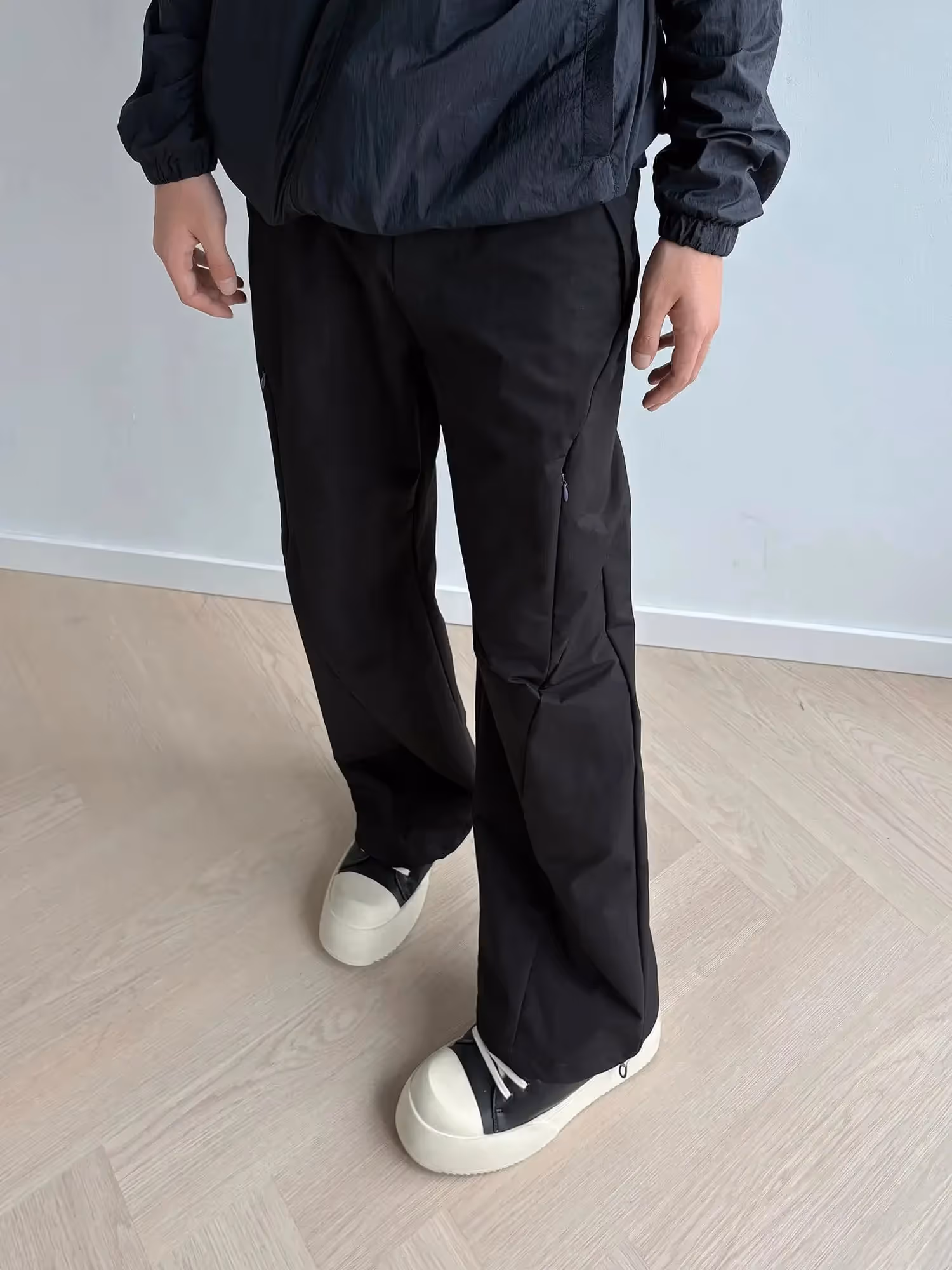 Kevil Nylon Pant image 7