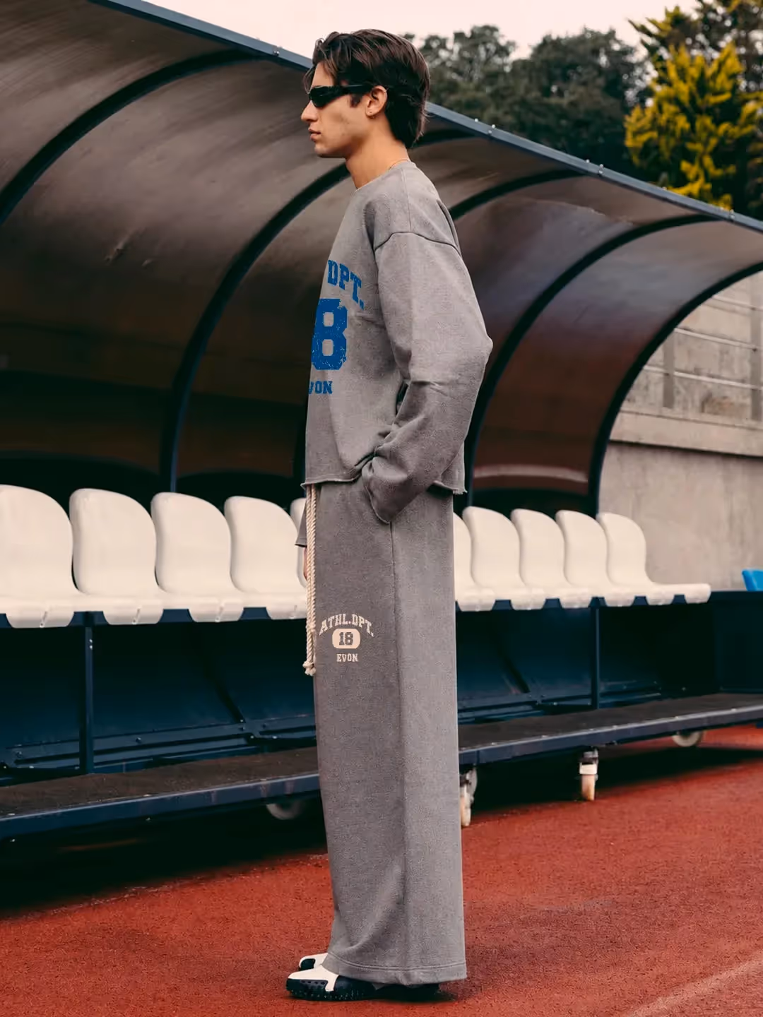 League 18 Tee and Sweatpant Co-ord Set image 10
