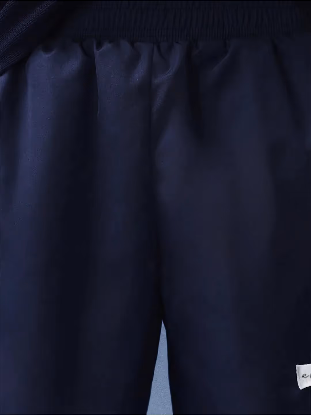 Patch Label Contrast Piping Shorts image 3
