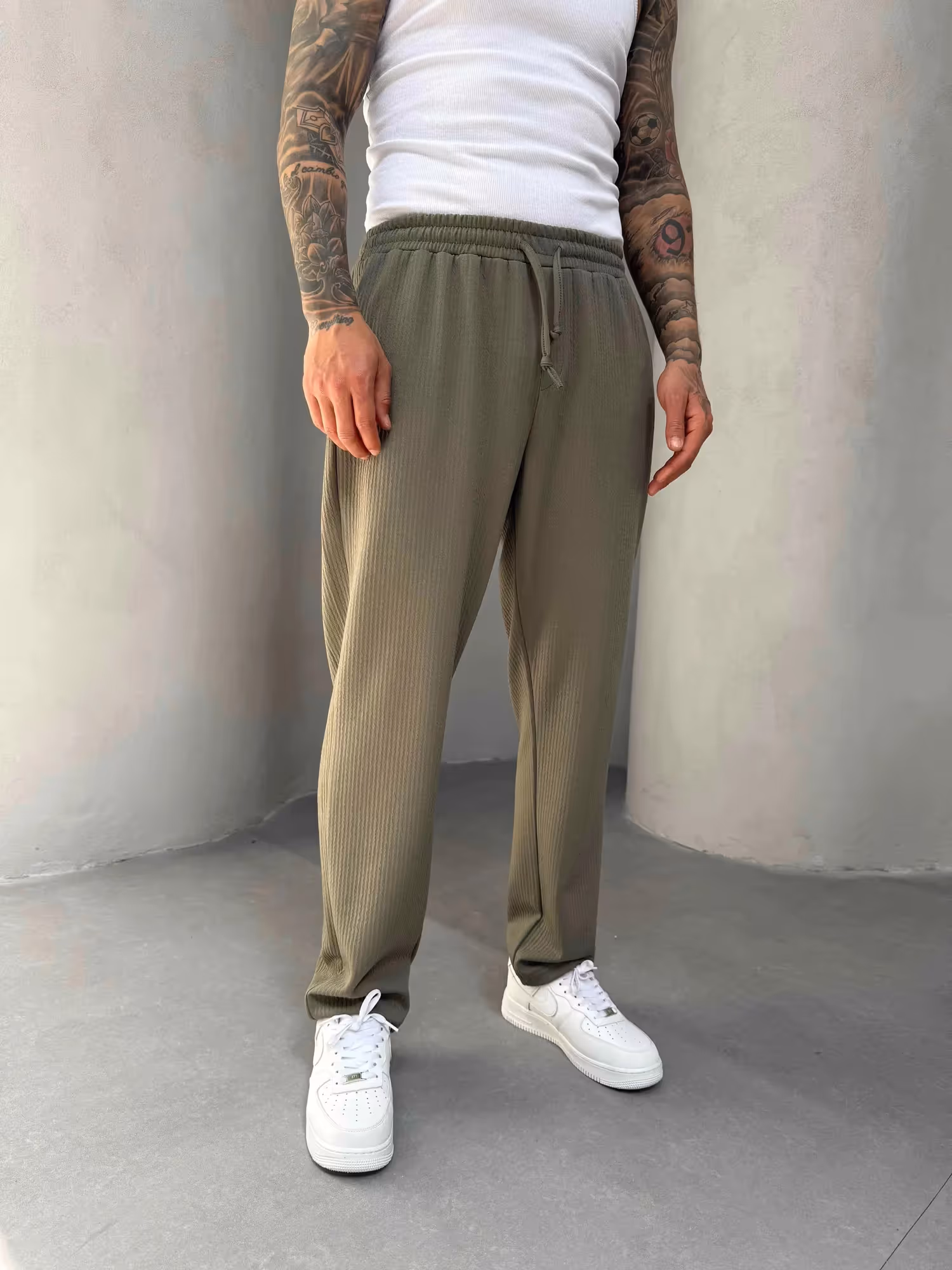 Ribbed Joggers image 2