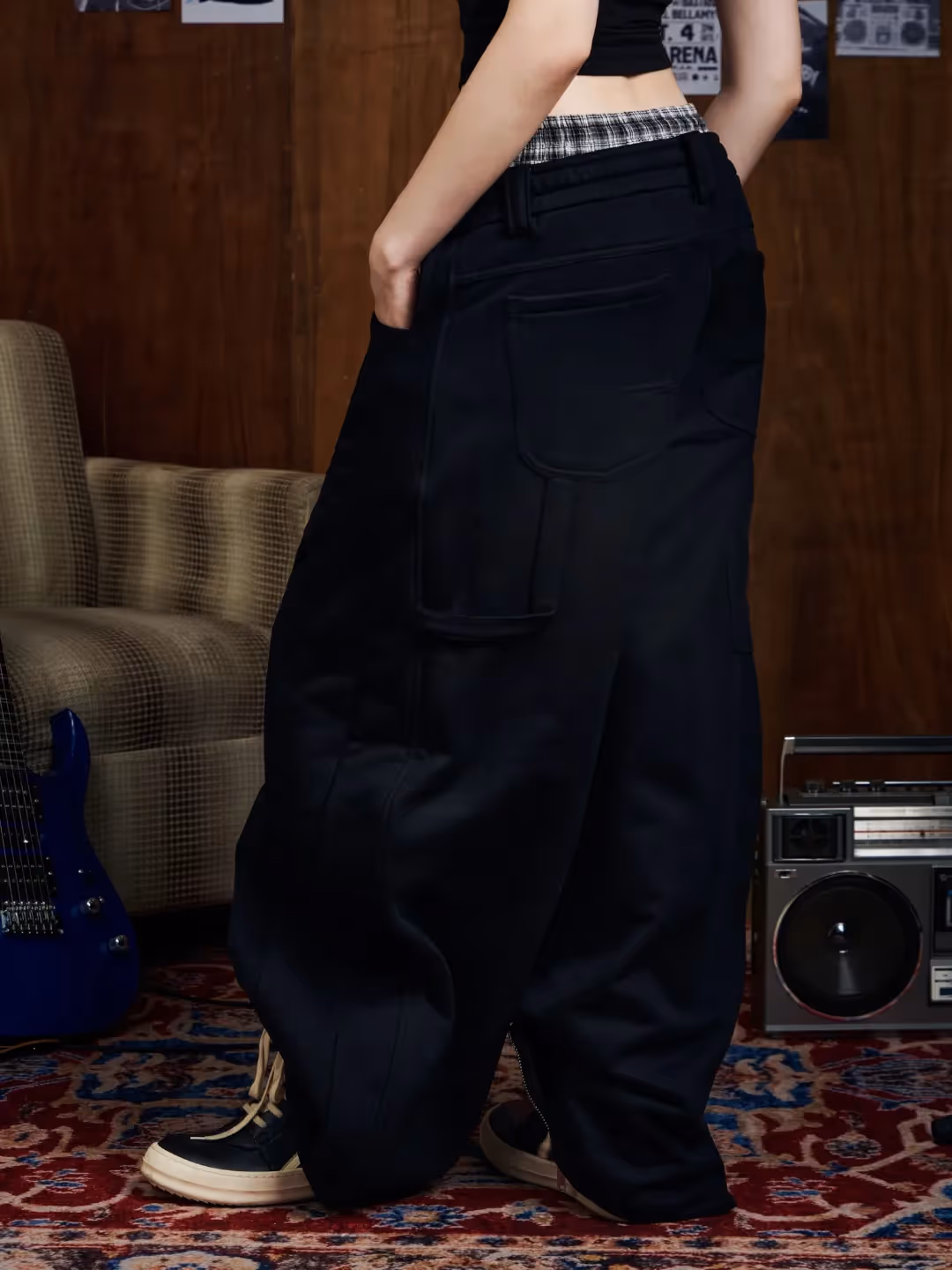 Script Carpenter Sweatpant image 11