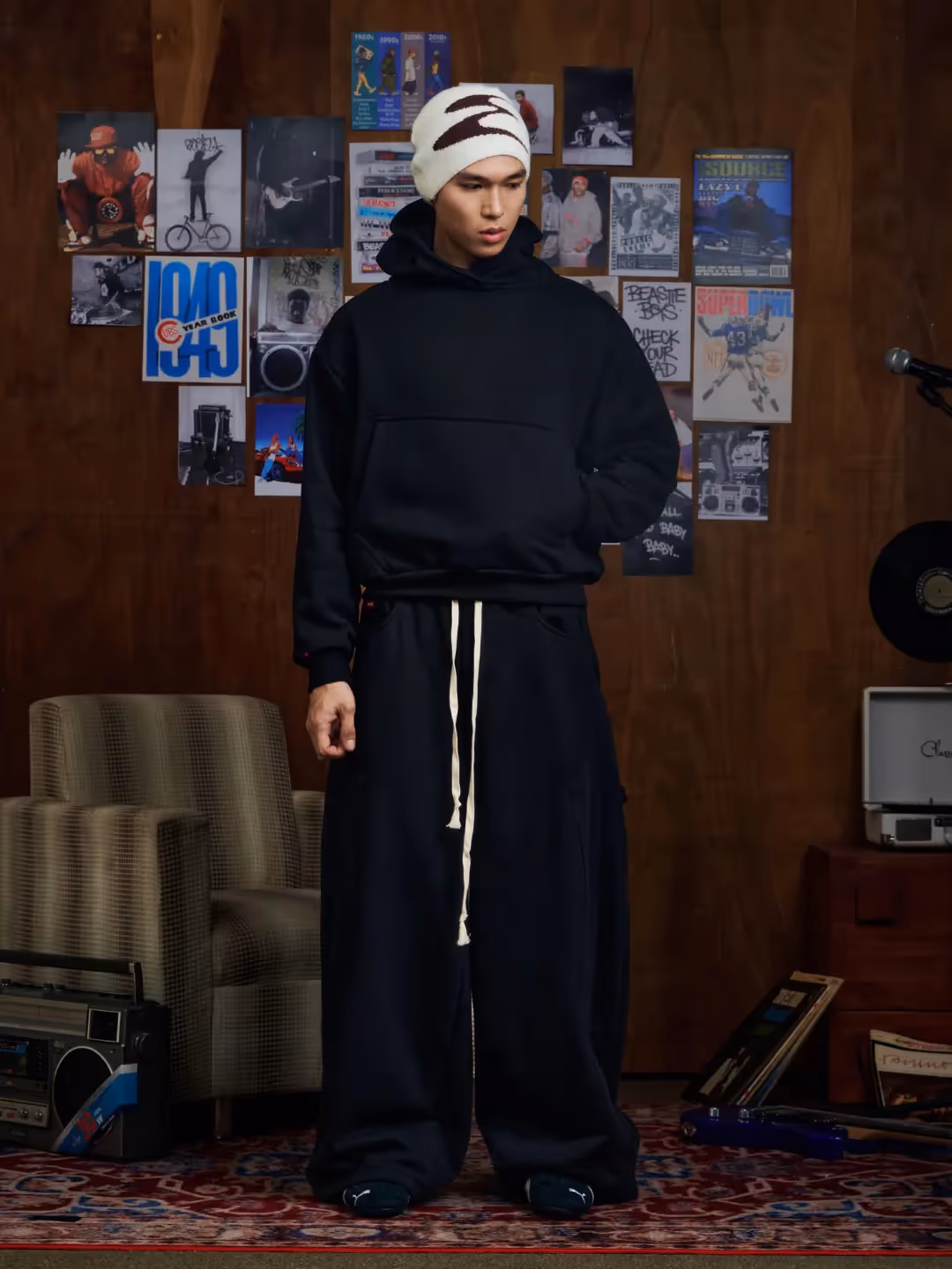 Script Carpenter Sweatpant image 12