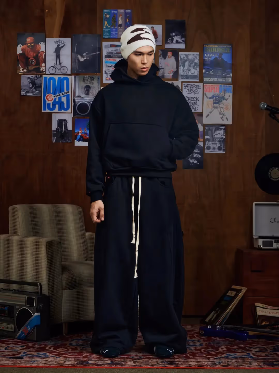 Script Carpenter Sweatpants image 4