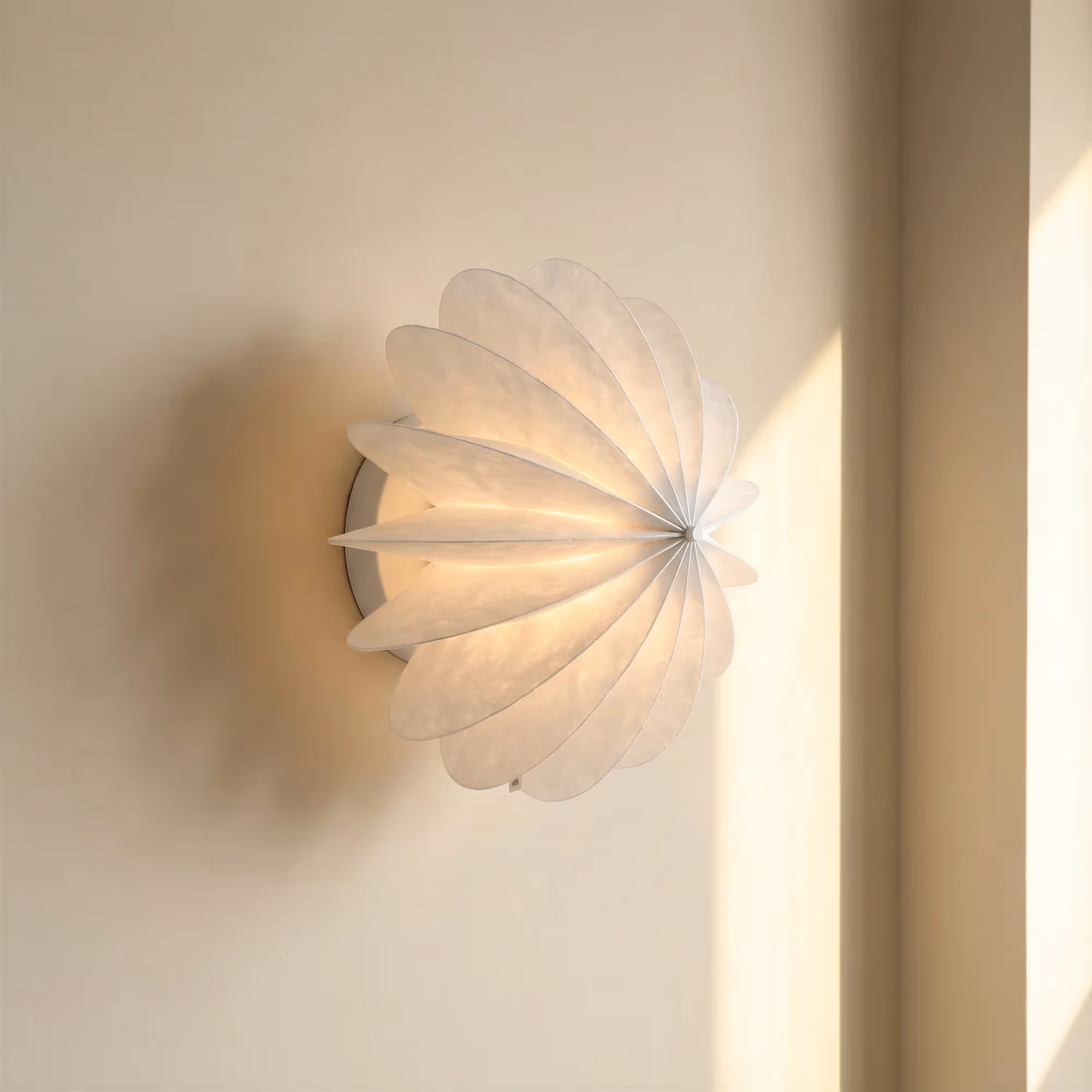 Daisy Wall Lamp image 1