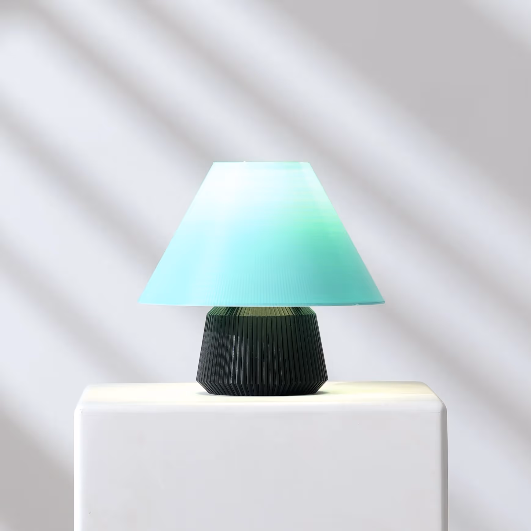 Non La Lamp Layers Edition image 1