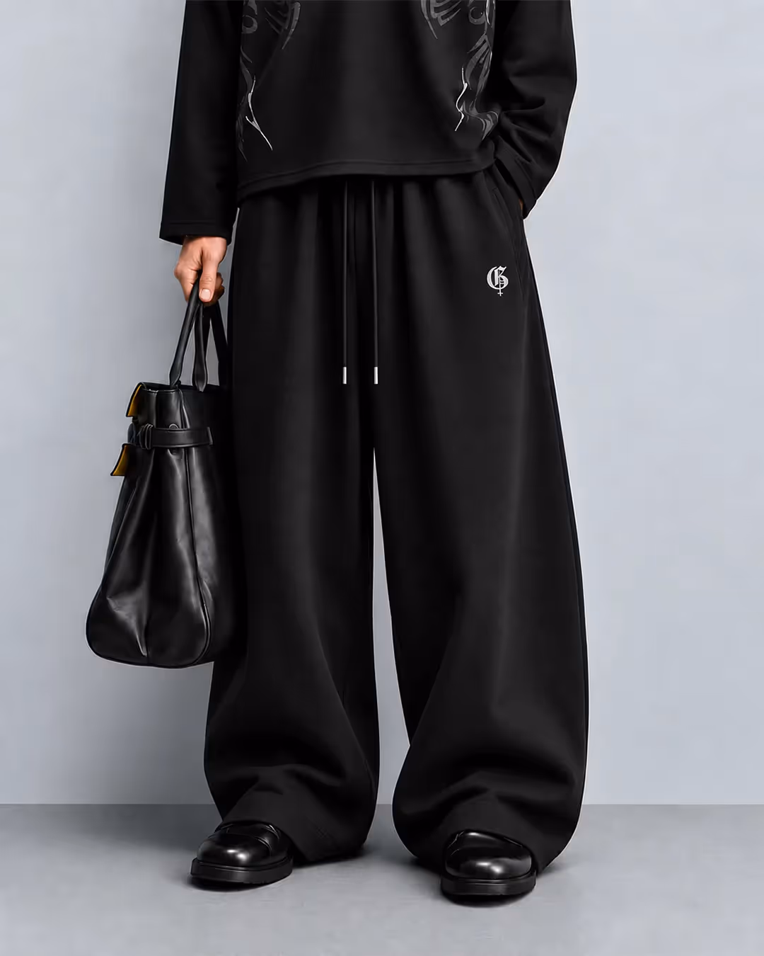 Basic Black Baggy Pants image 2
