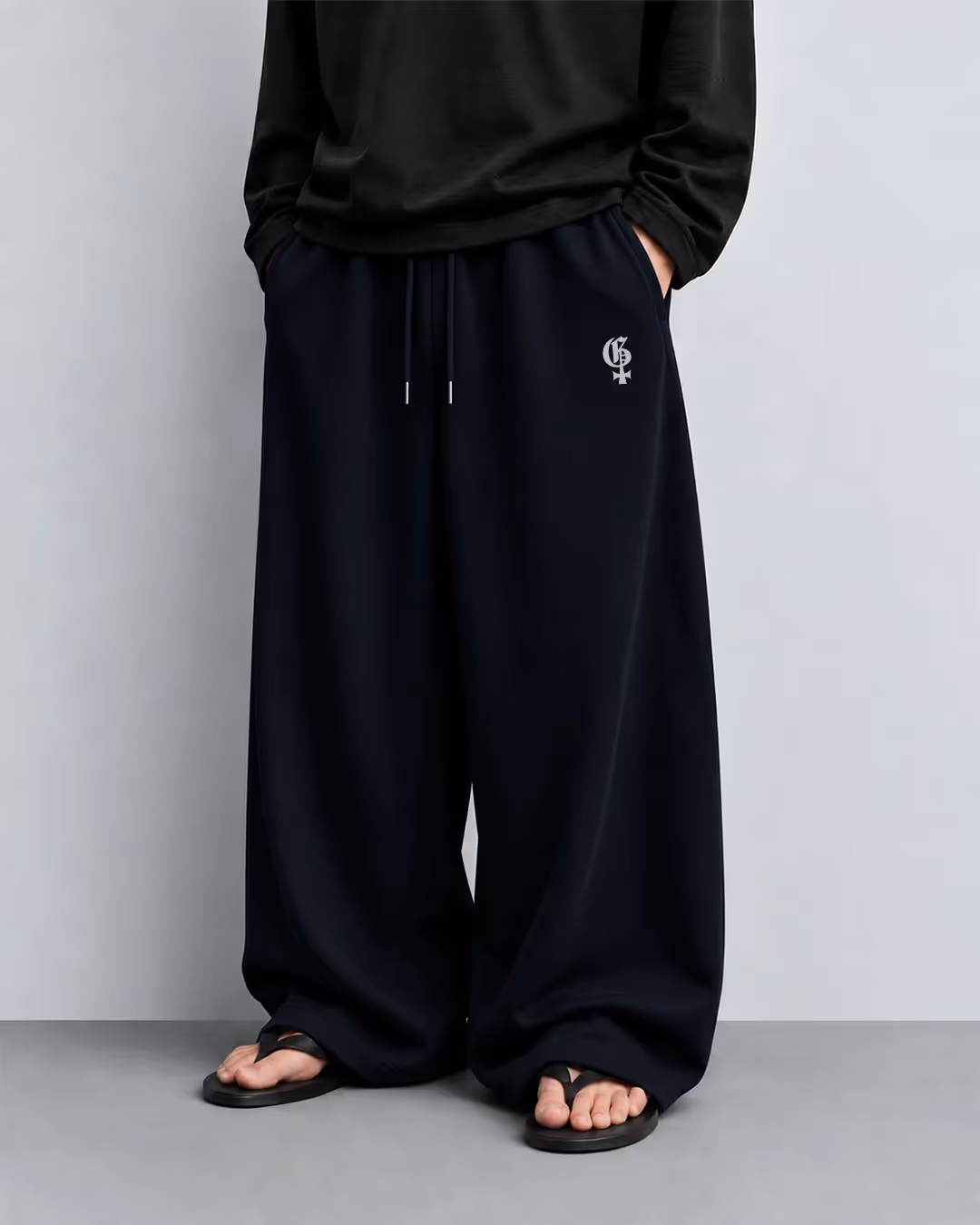 Basic Navy Baggy Pants image 2