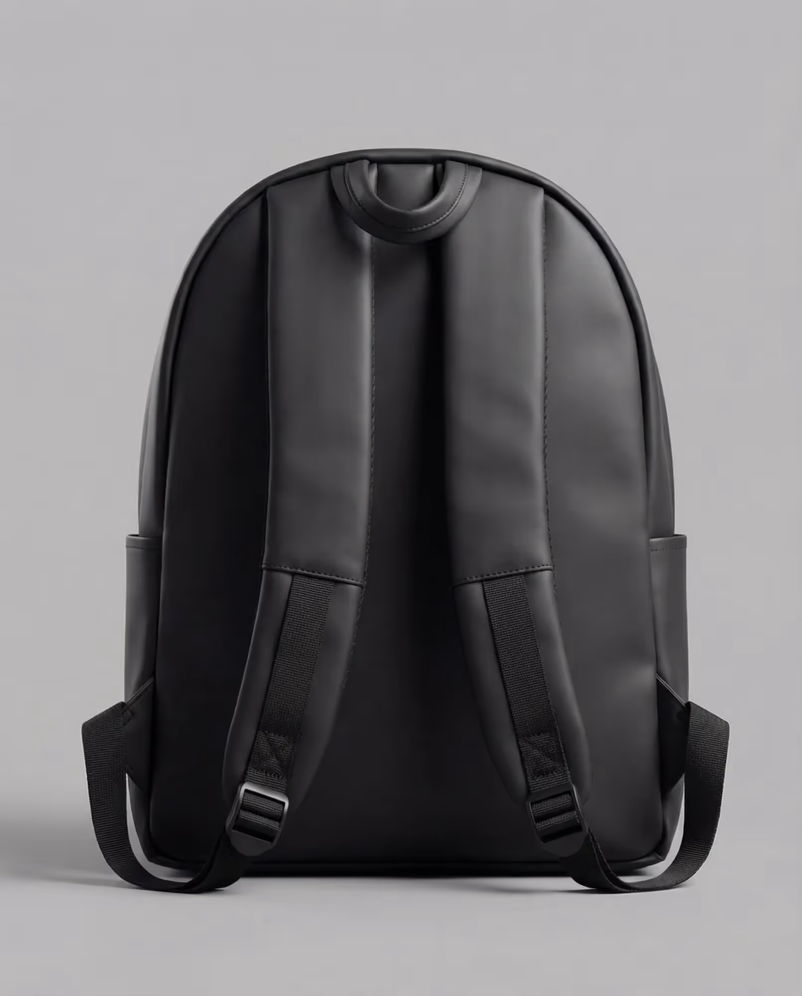 Leather Bagpack image 3