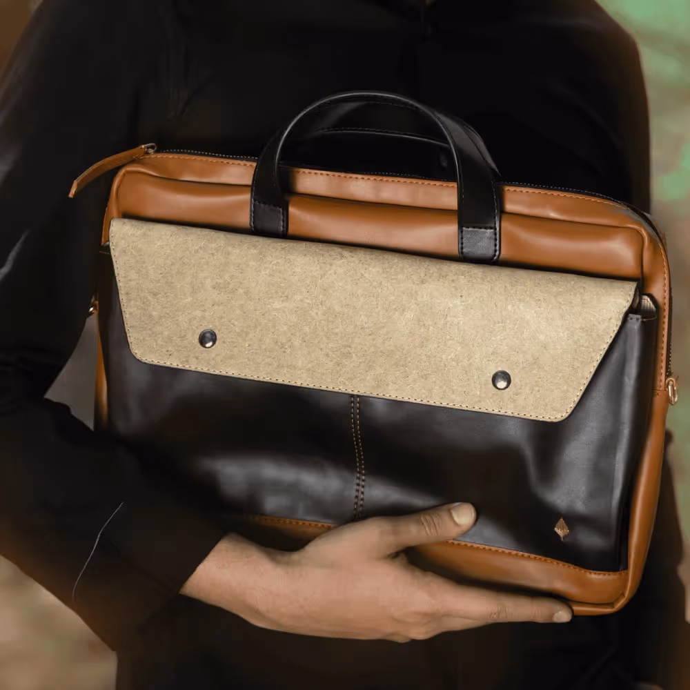 Green Hermitage Willow Vegan Leather Laptop Sleeve - Black - photo 4 of 6