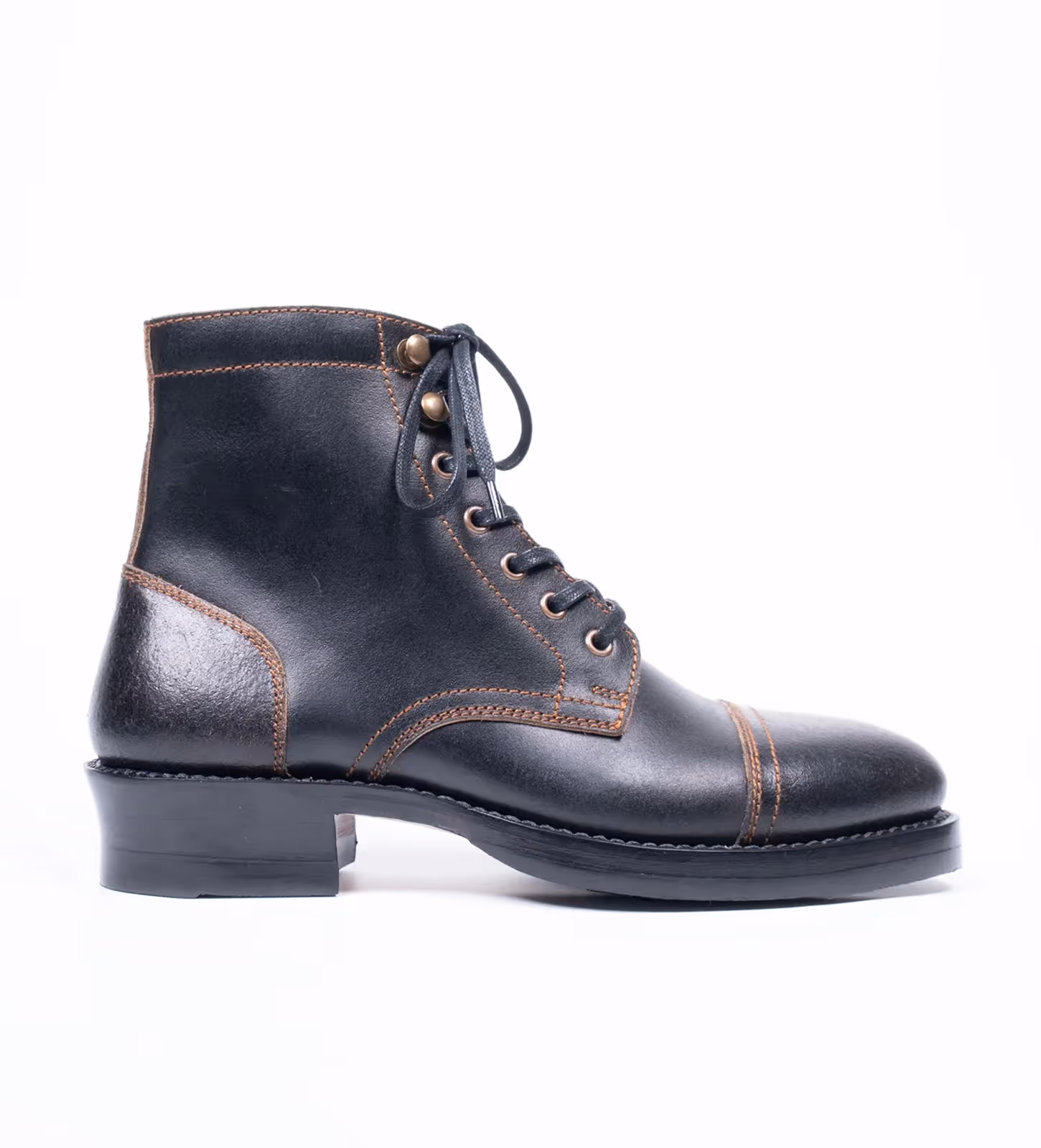 Blackwood Hand Welted Horween Waxed Flesh Captoe Boot image 2