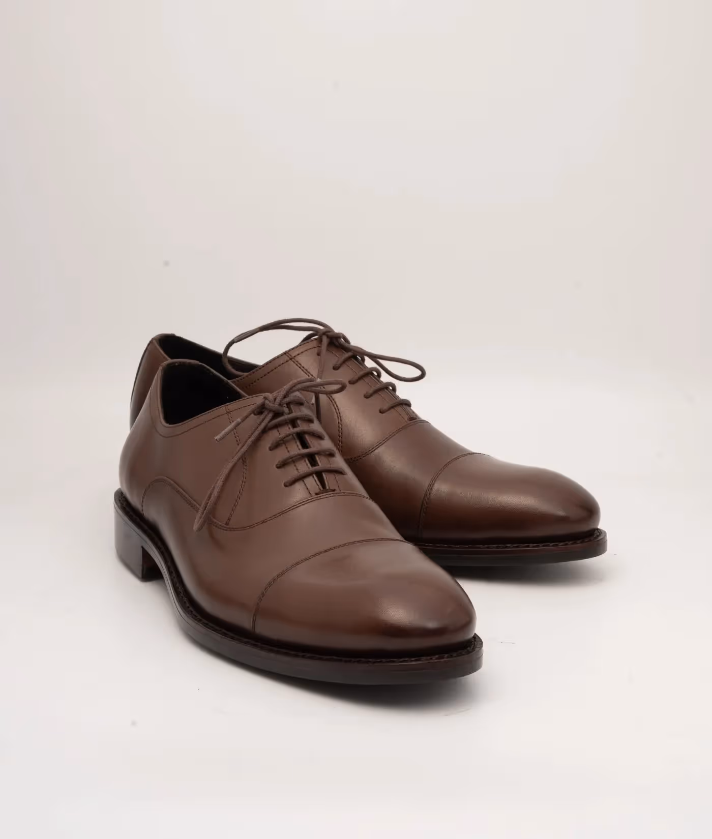 Classic Hand Welted Brown Captoe Oxford image 4