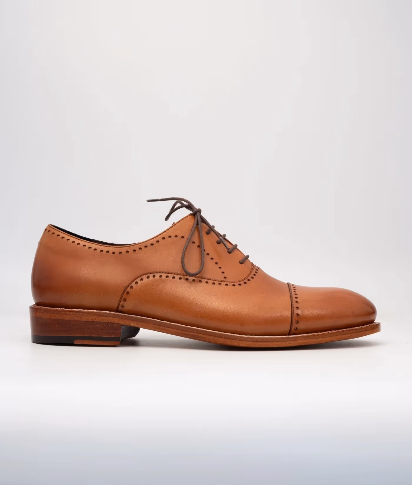Hand Welted Tan Captoe Oxfords With Punches  image 4