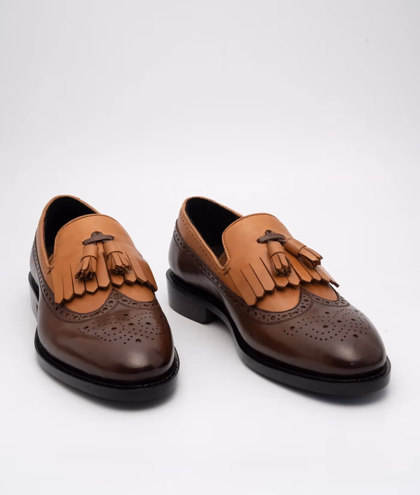 Handwelted Dual Tone Full Grain Brogue Tassel Loafer image 1