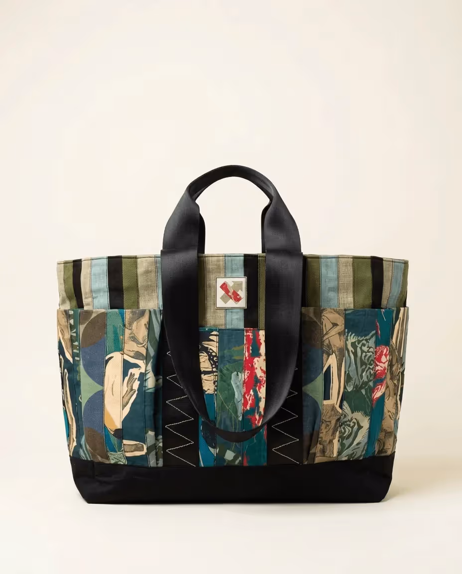 Multi-Pocket Bag Mountain image 3