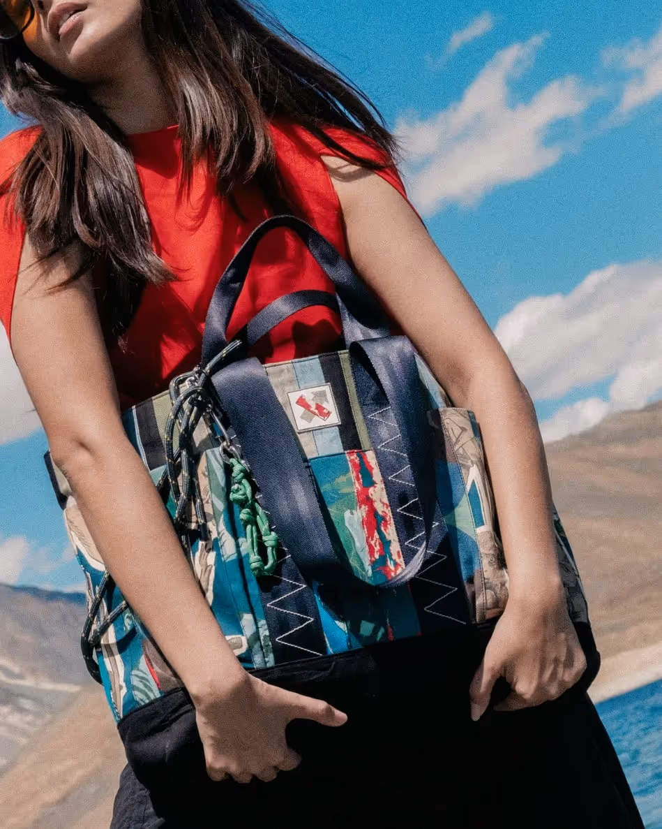 Multi-Pocket Bag Mountain image 7