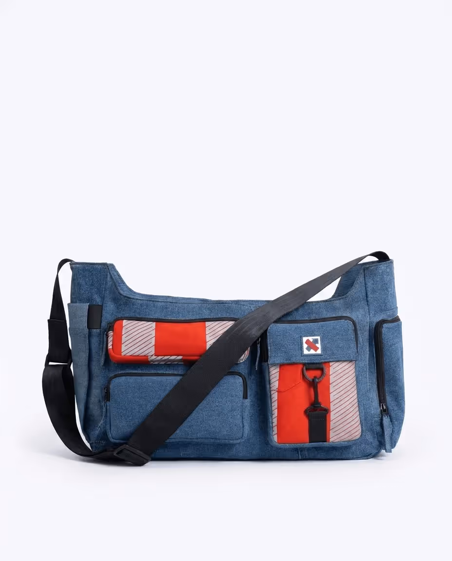 Pocket Cluster Gym Bag Denim image 2